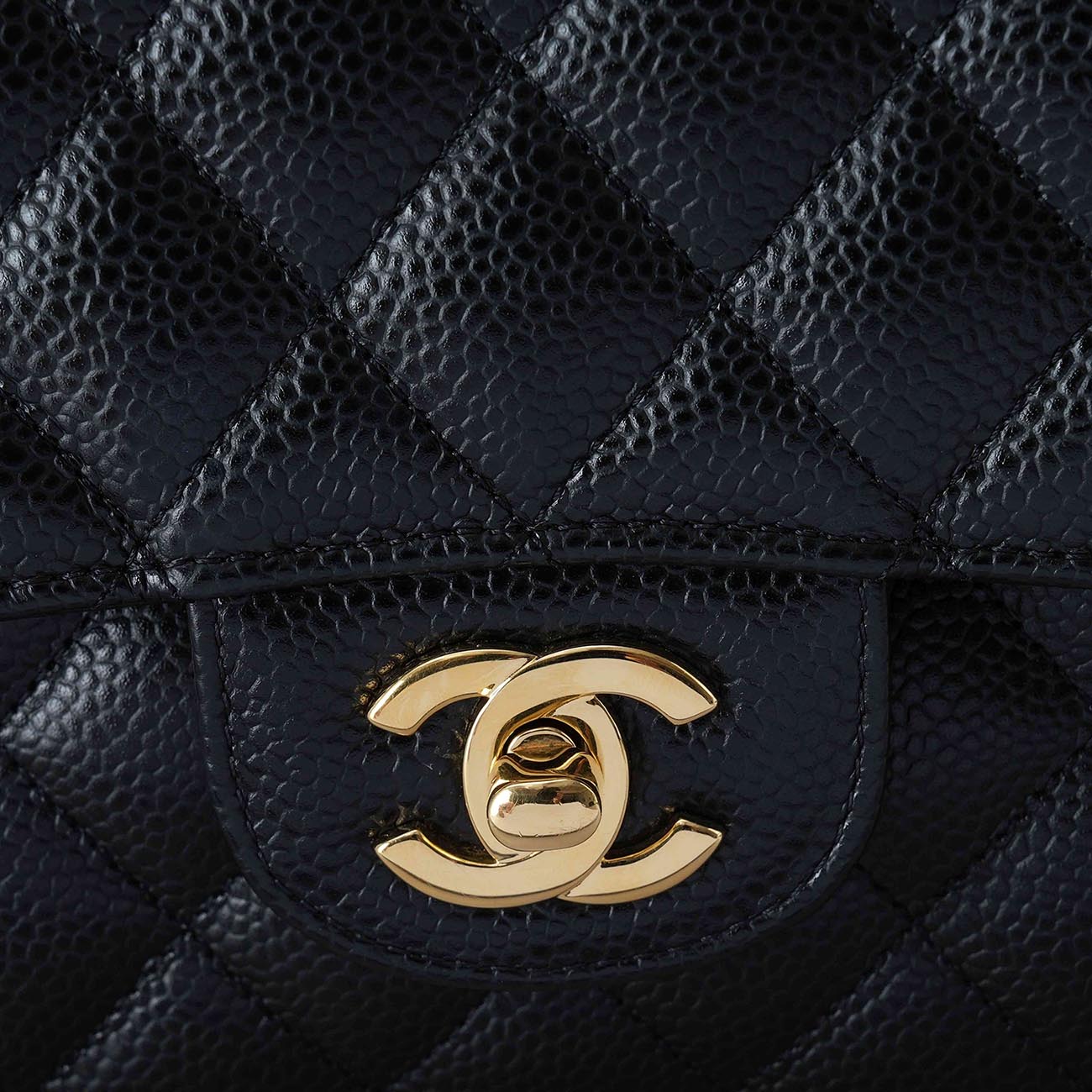 CHANEL(USED)샤넬 캐비어 클래식 미듐 플랩백