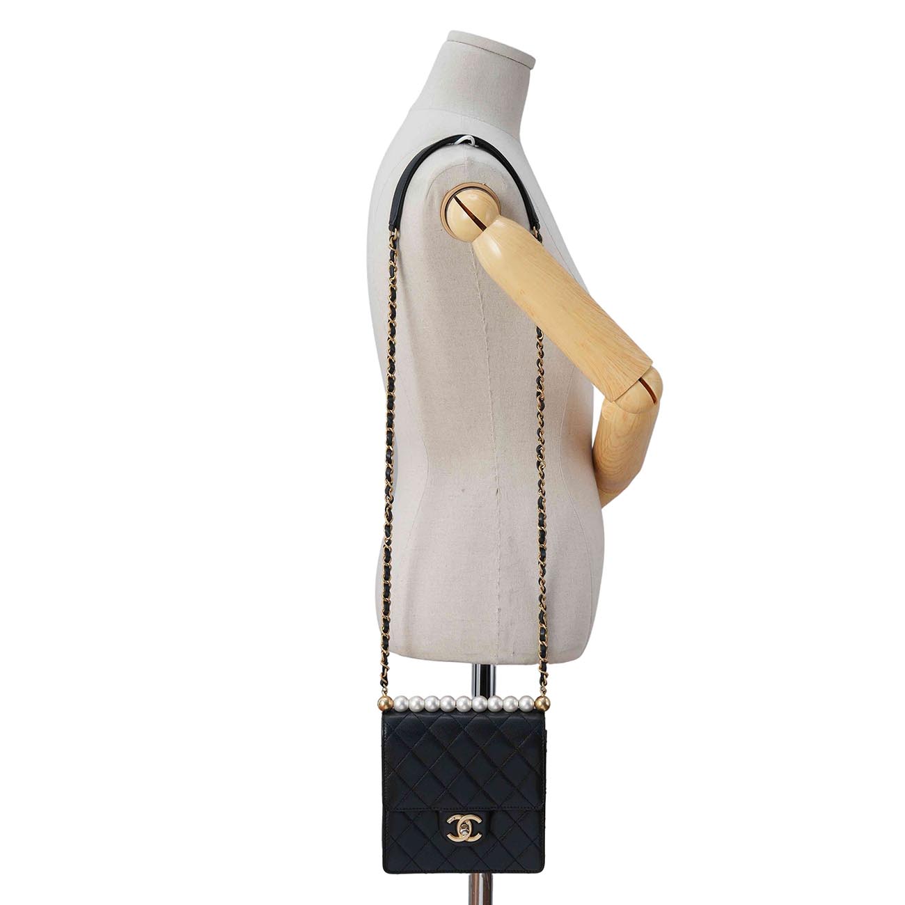 CHANEL(USED)샤넬 시즌 램스킨 진주 플랩백
