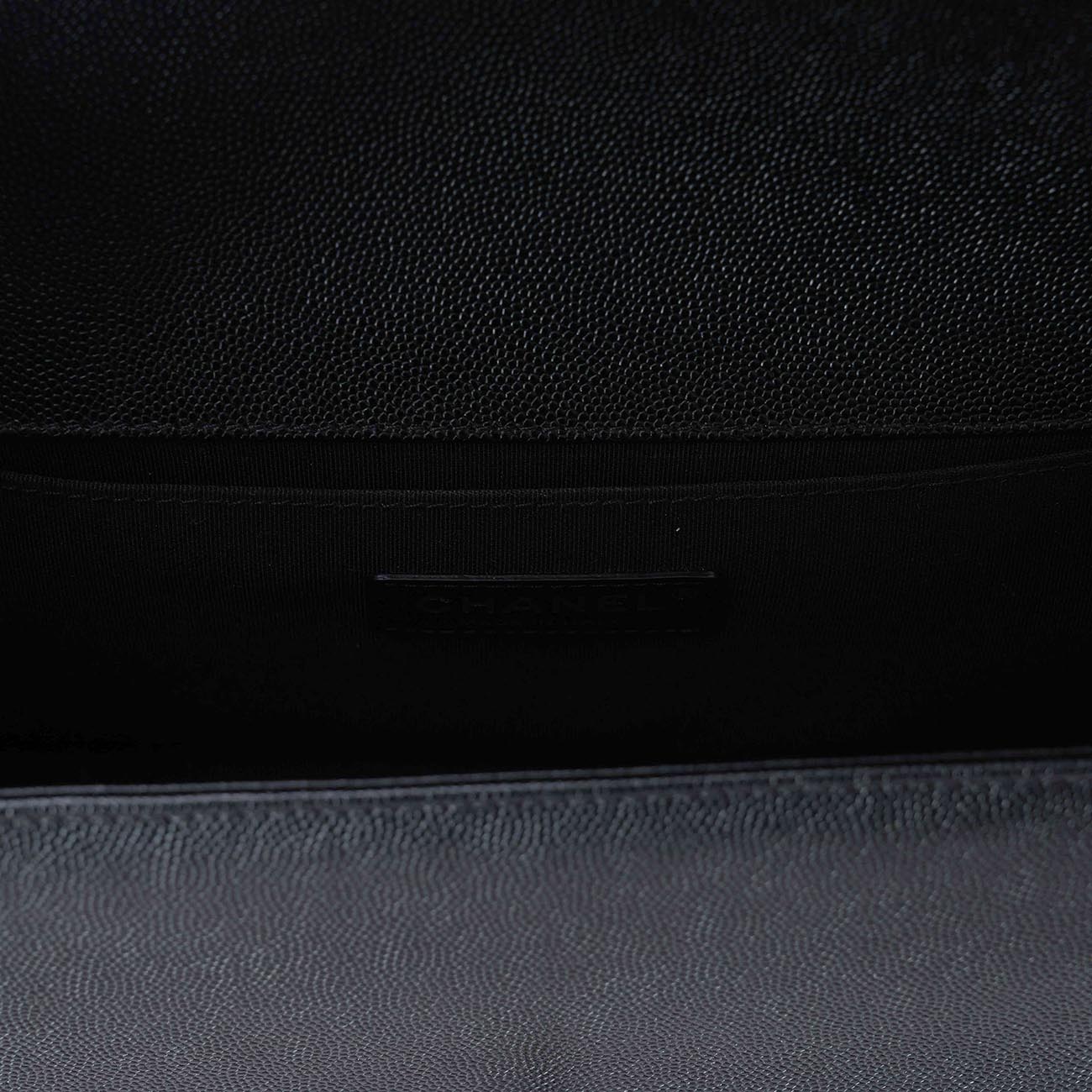 CHANEL(USED)샤넬 A67086 캐비어 보이샤넬 미듐 플랩백