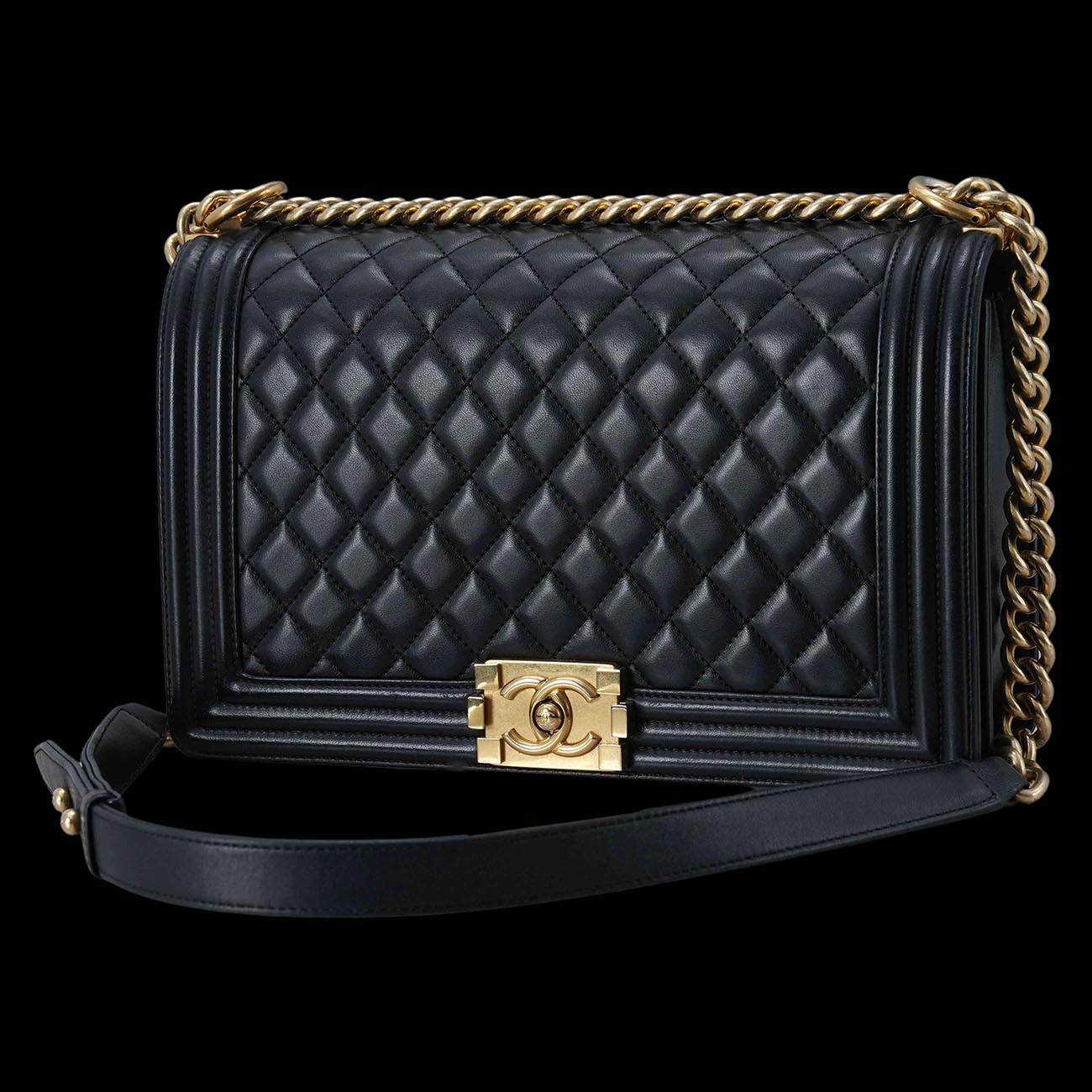 CHANEL(USED)샤넬 램스킨 보이샤넬 뉴미듐 플랩백