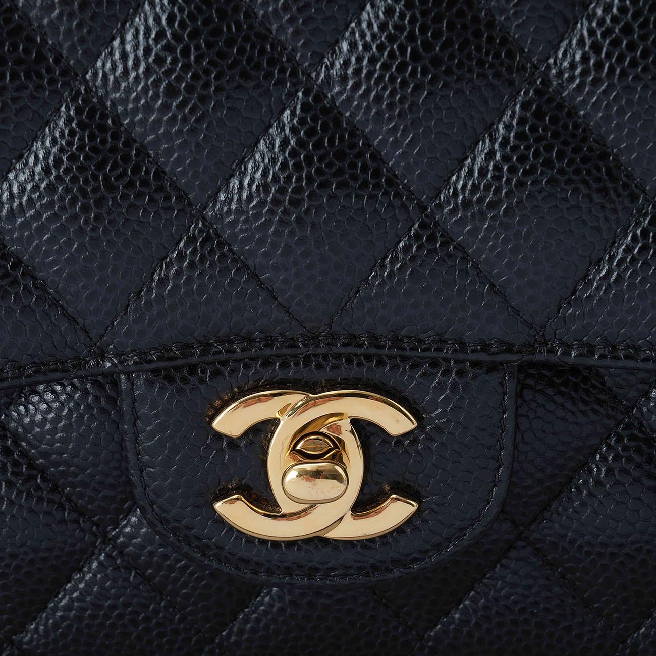 CHANEL(USED)샤넬 A01112 캐비어 클래식 미듐 플랩백