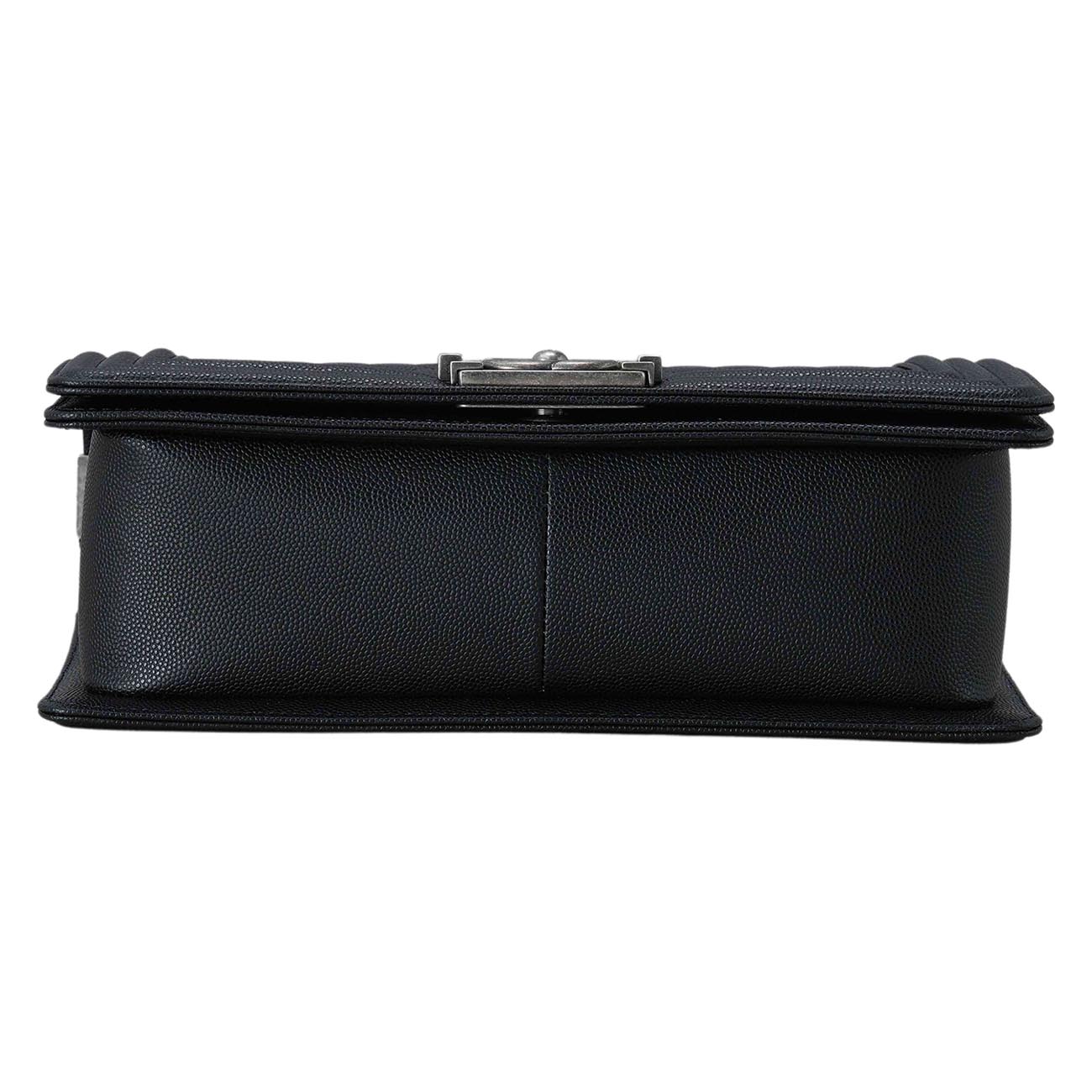 CHANEL(USED)샤넬 A67086 캐비어 보이샤넬 미듐 플랩백