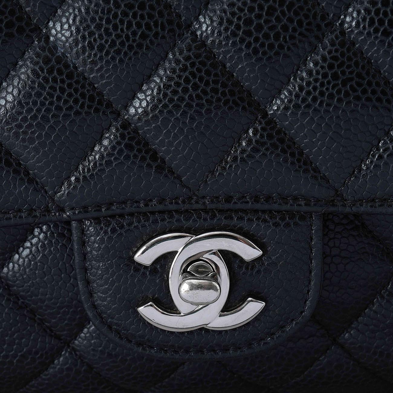 CHANEL(USED)샤넬 캐비어 클래식 미듐 플랩백