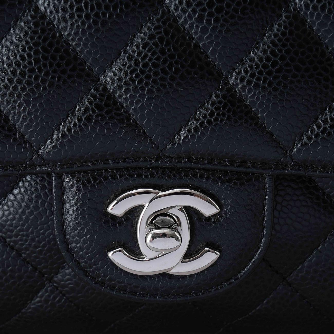CHANEL(USED)샤넬 캐비어 클래식 미듐 플랩백