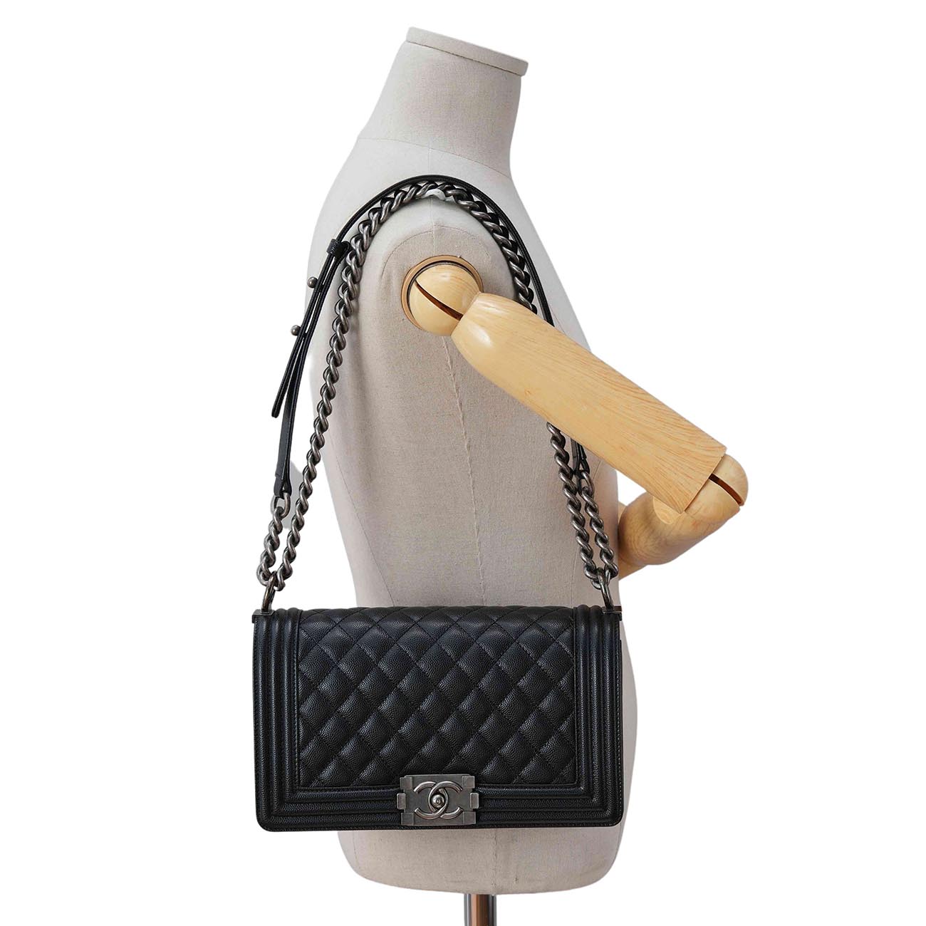 CHANEL(USED)샤넬 보이샤넬 캐비어 미듐 플랩백