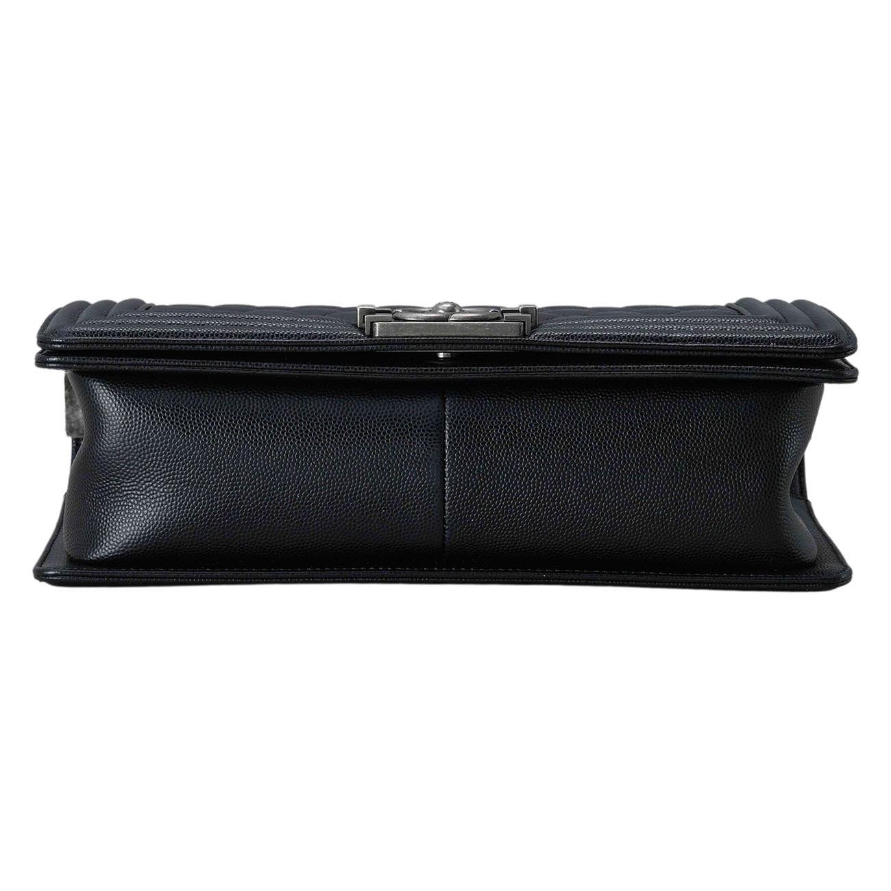 CHANEL(USED)샤넬 보이샤넬 캐비어 미듐 플랩백