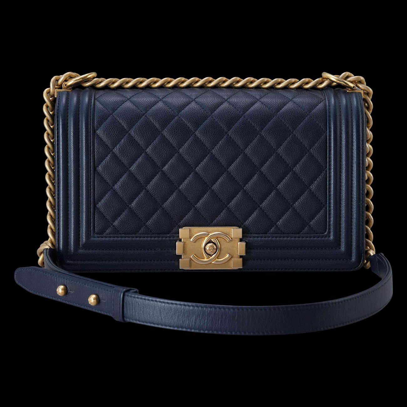 CHANEL(USED)샤넬 캐비어 보이샤넬 미듐 플랩백