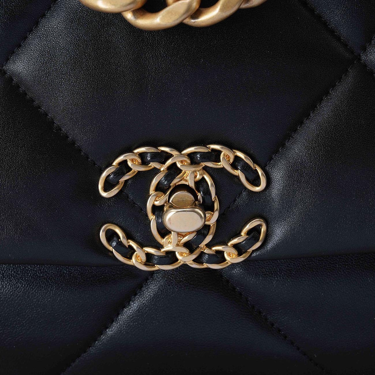 CHANEL(USED)샤넬 19백 미듐
