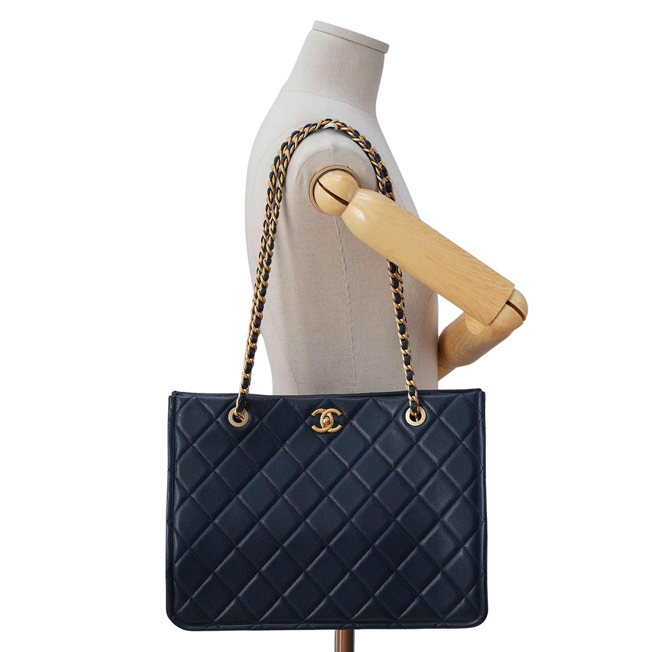 CHANEL(USED)샤넬 AS2360 캐비어 체인 쇼퍼백