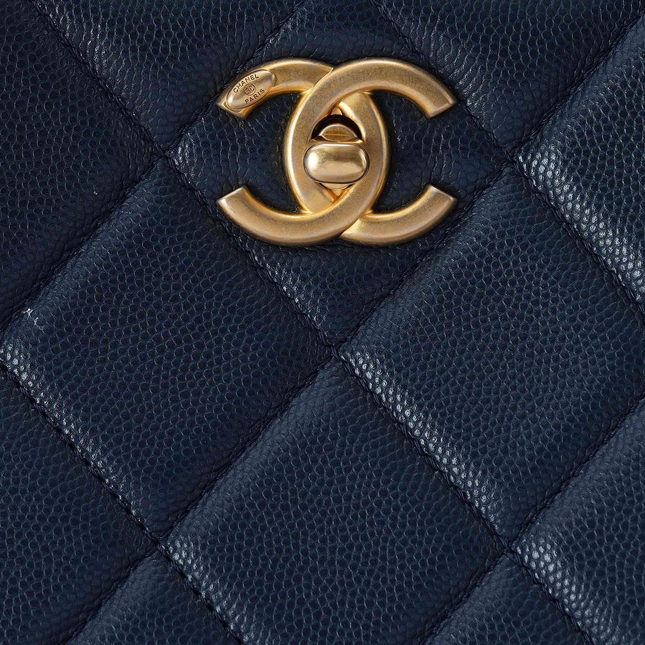 CHANEL(USED)샤넬 AS2360 캐비어 체인 쇼퍼백