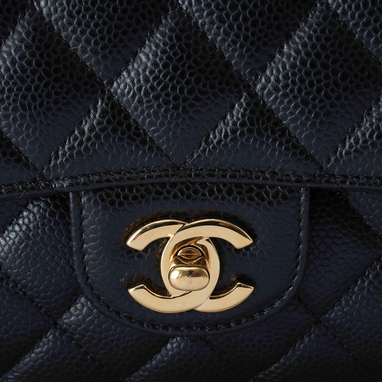 CHANEL(USED)샤넬 캐비어 클래식 미듐 플랩백