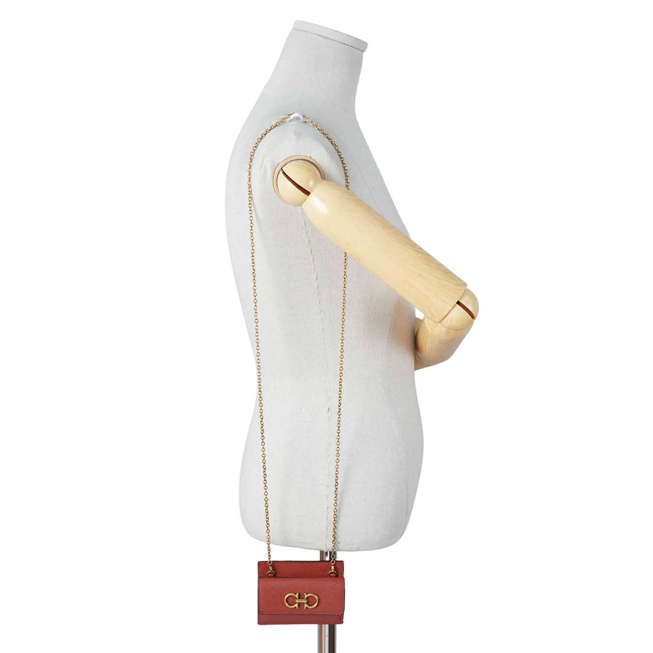 FERRAGAMO(USED)페라가모 22 0413 간치니 WOC