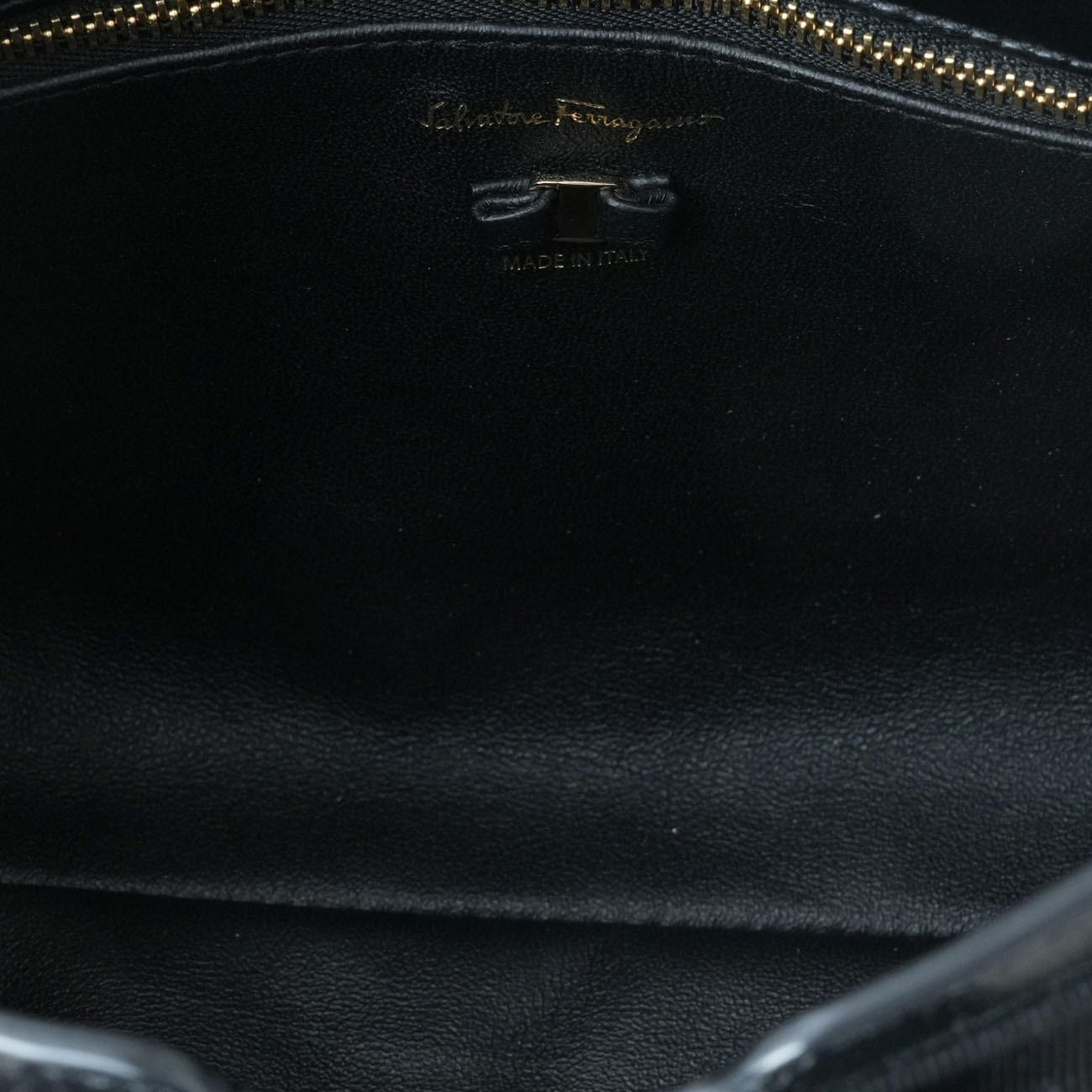 FERRAGAMO(USED)페레가모 바라리본 크로스백