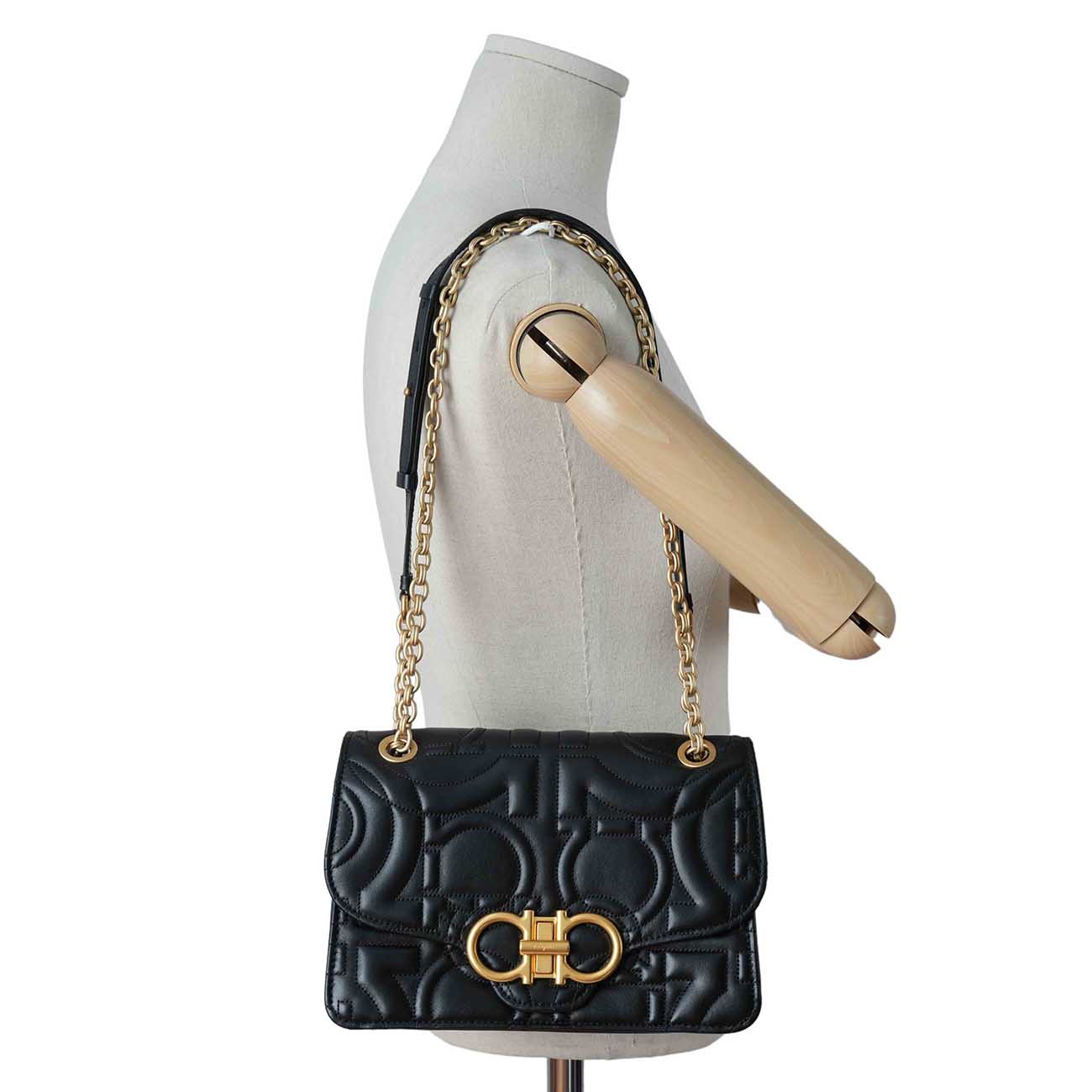 FERRAGAMO(USED)페레가모 간치니 체인 숄더백