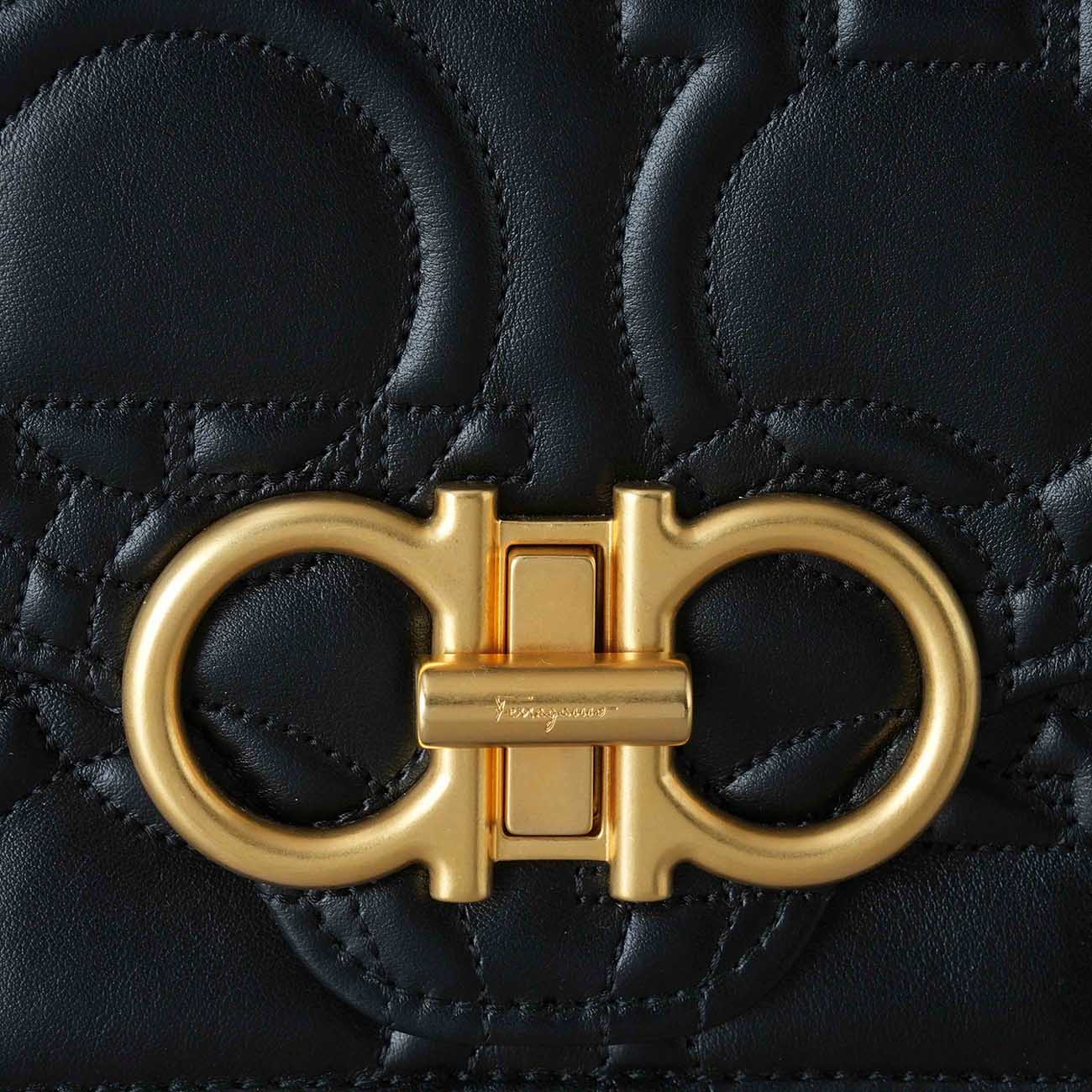 FERRAGAMO(USED)페레가모 간치니 체인 숄더백