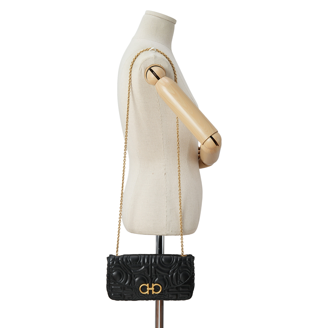 FERRAGAMO(USED)페레가모 D699 퀼팅 체인 숄더백