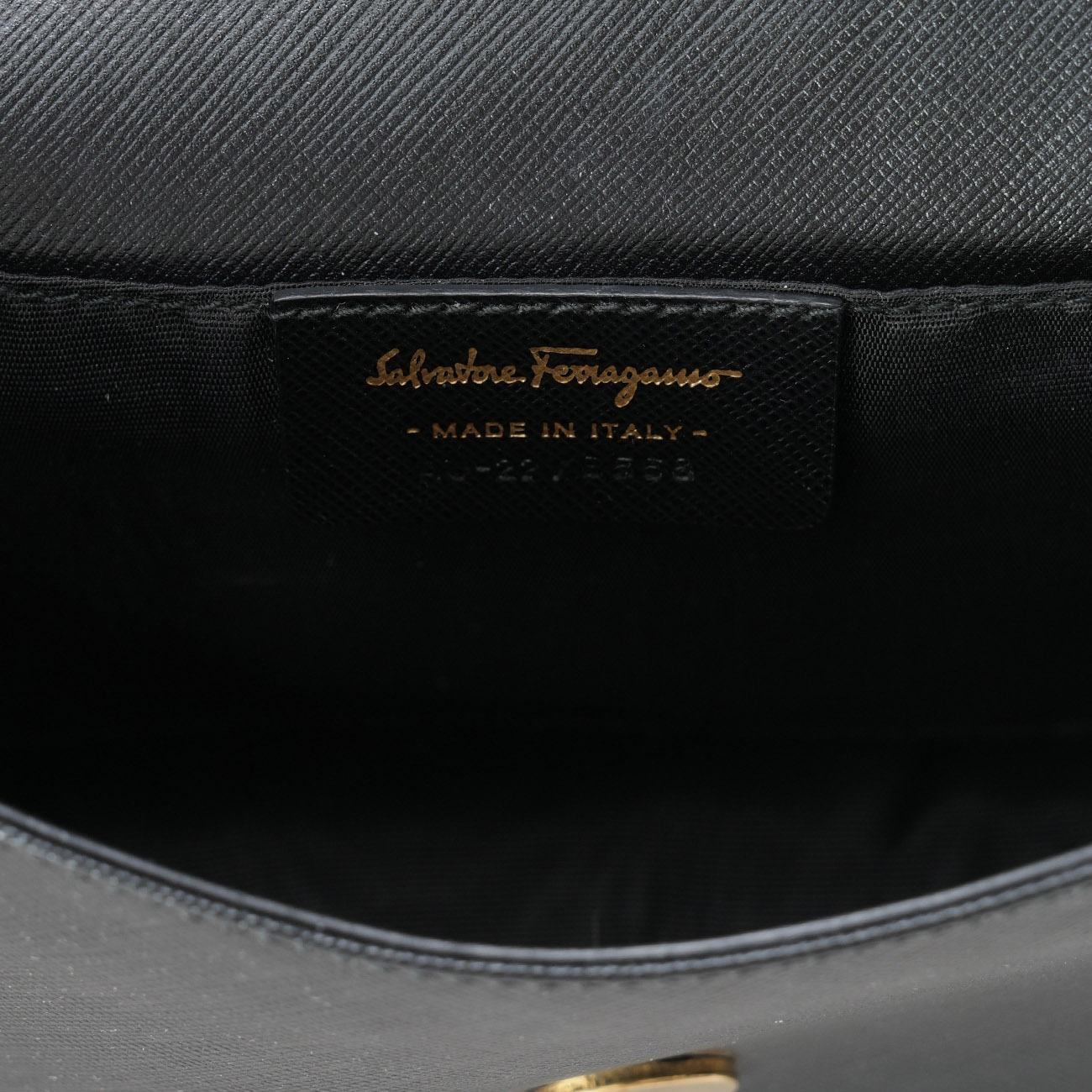 FERRAGAMO(USED)페레가모 바라리본 체인 크로스백