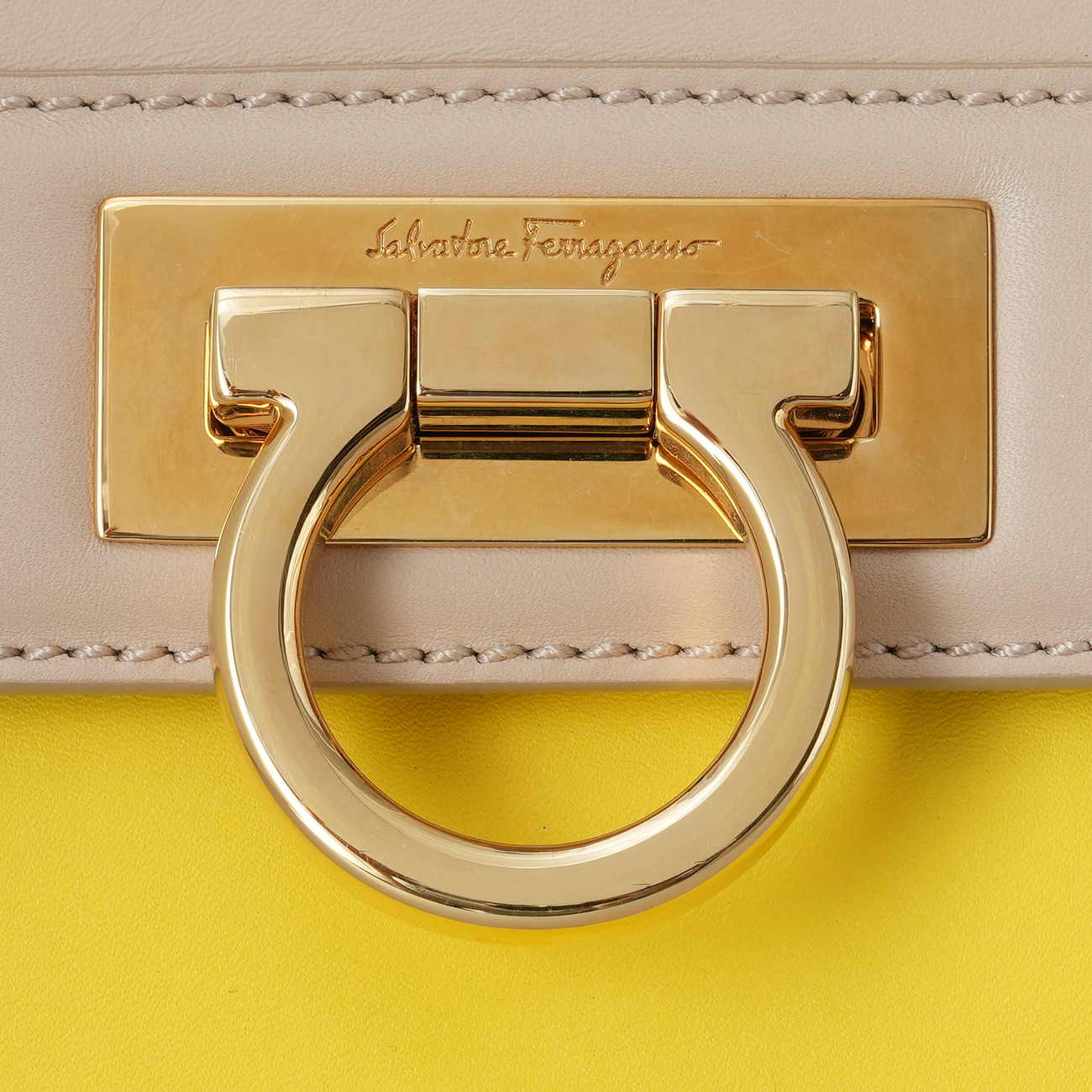 FERRAGAMO(USED)페레가모 소피아백