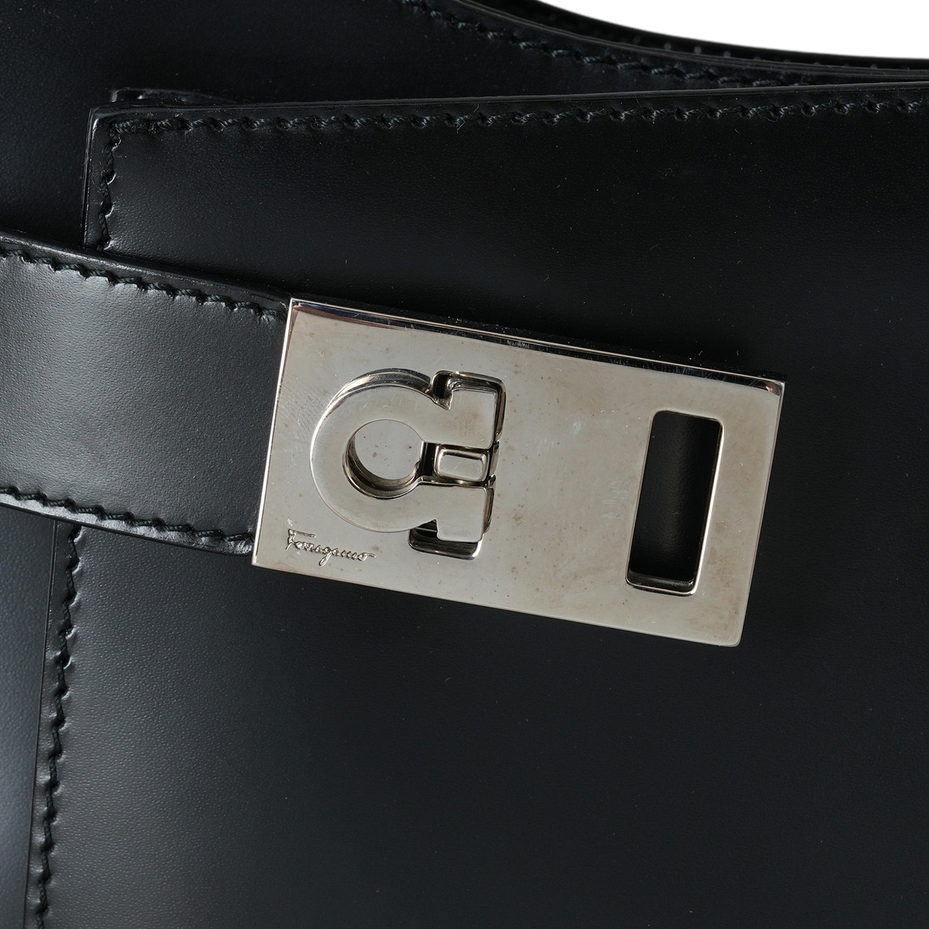 FERRAGAMO(USED)페레가모 숄더백