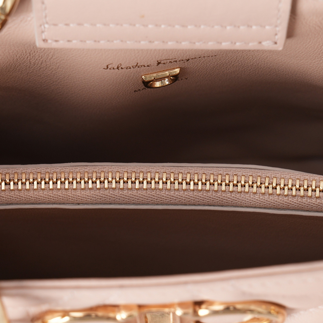 FERRAGAMO(USED)페레가모 살바토레 핸드백