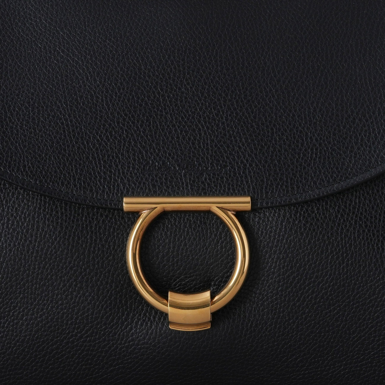 FERRAGAMO(USED)페레가모 마고 간치니 미듐 토트백