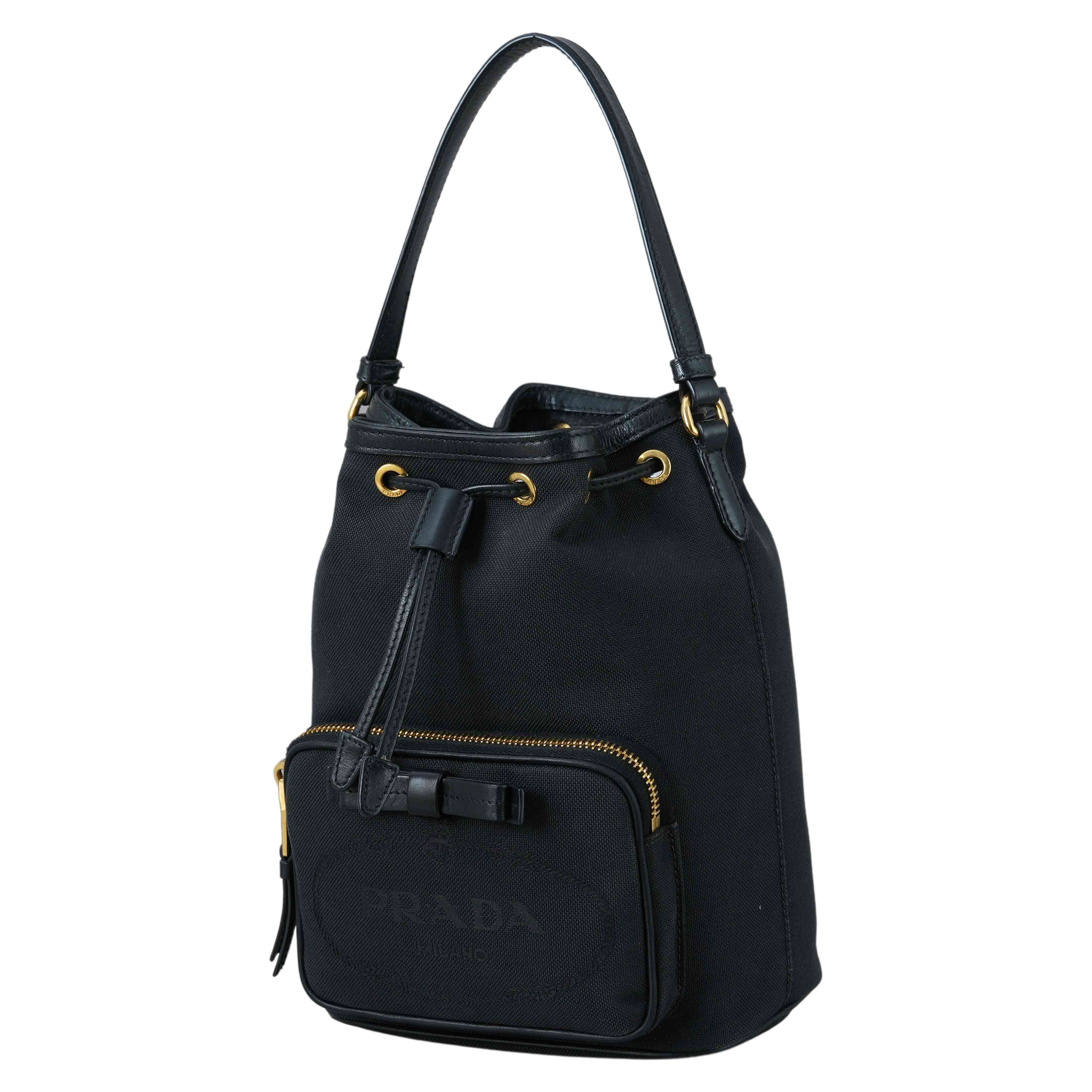 PRADA(USED)프라다 1BH038 블랙 레더 버킷백