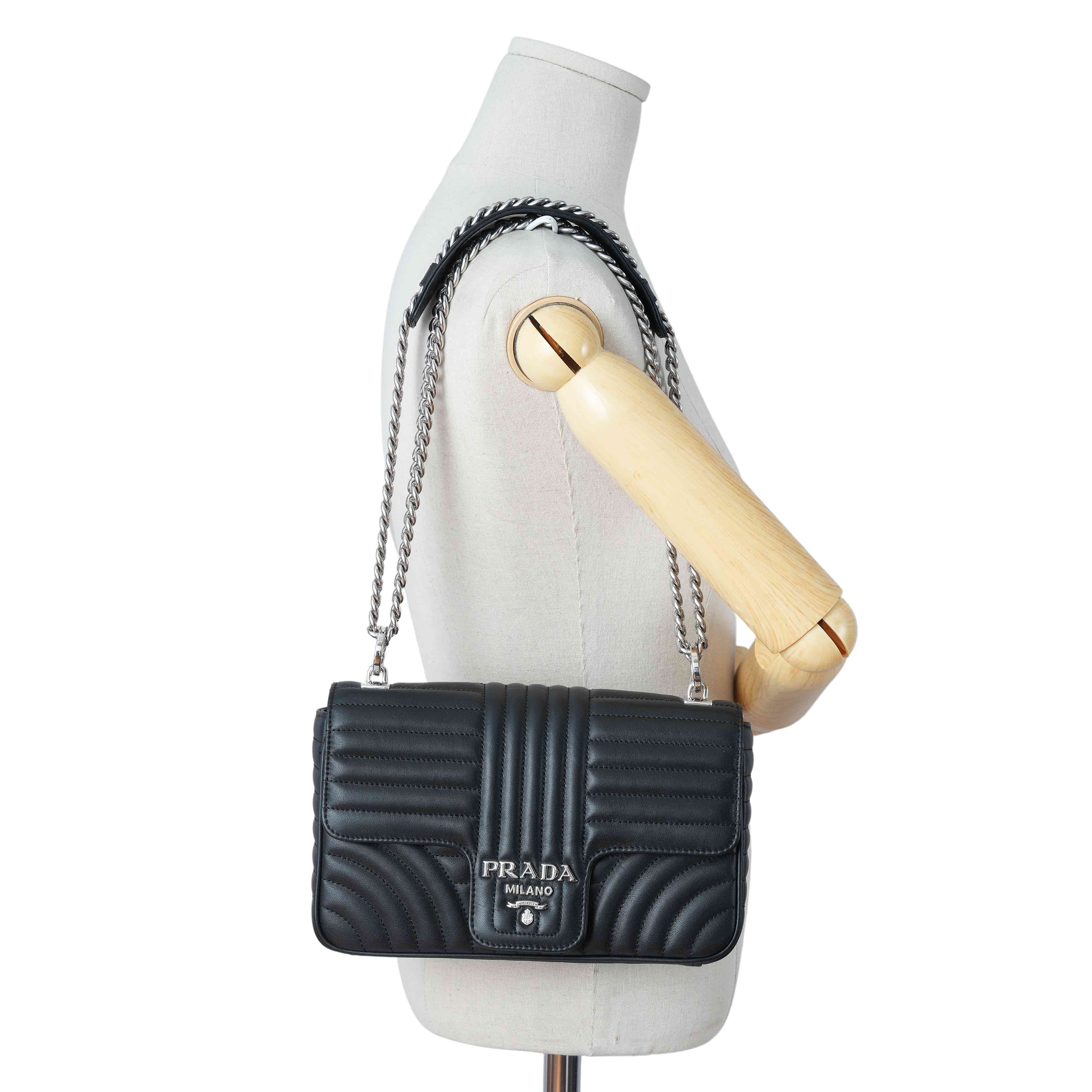 PRADA(USED)프라다 다이아그램 체인 숄더백