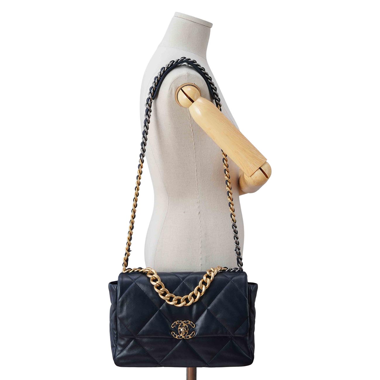 CHANEL(USED)샤넬 램스킨 19백 라지