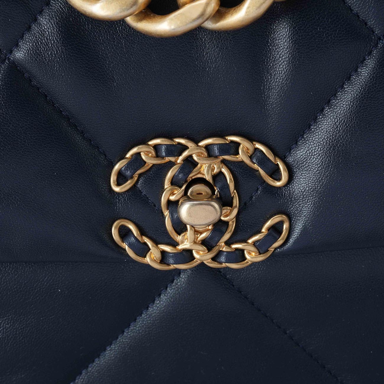 CHANEL(USED)샤넬 램스킨 19백 라지