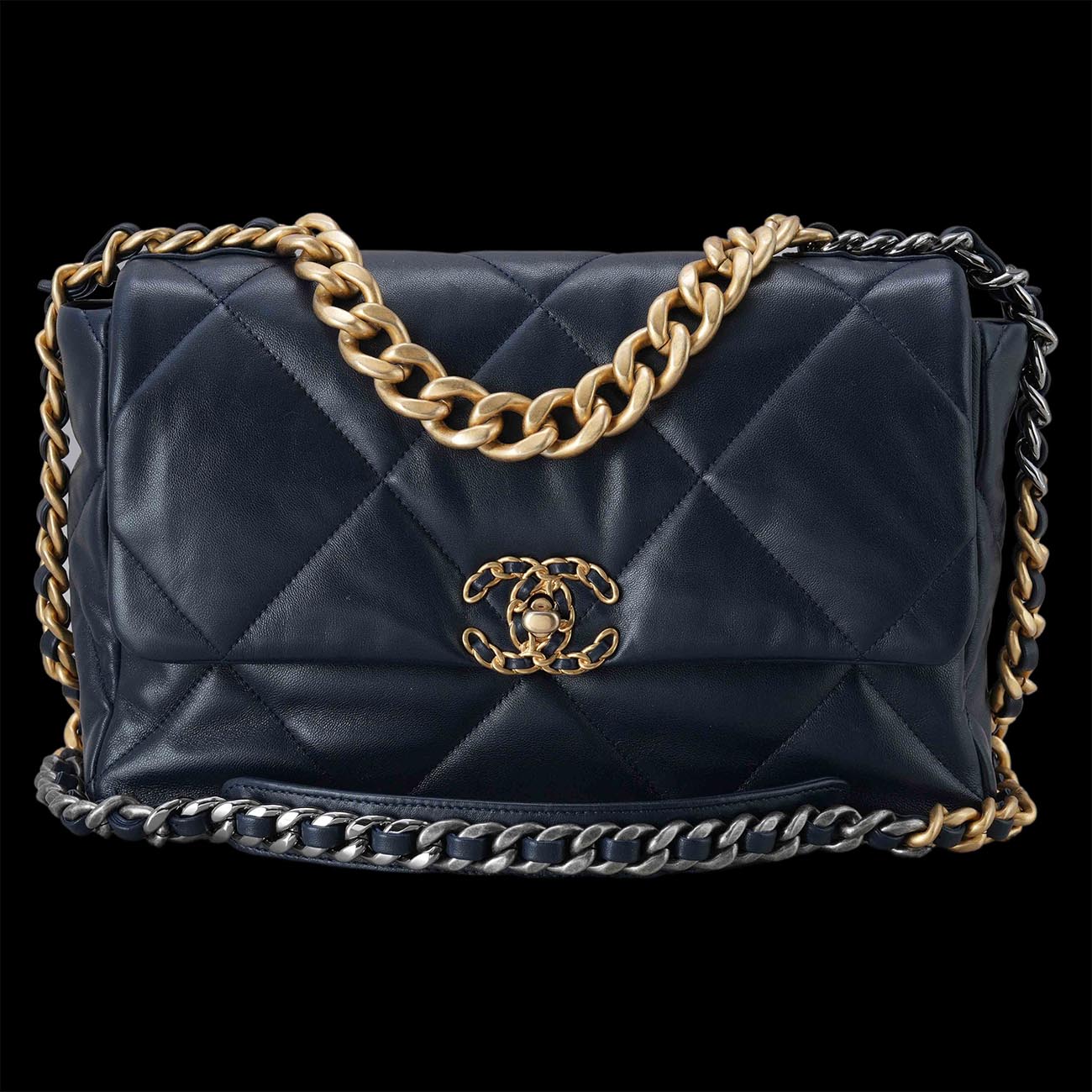 CHANEL(USED)샤넬 램스킨 19백 라지