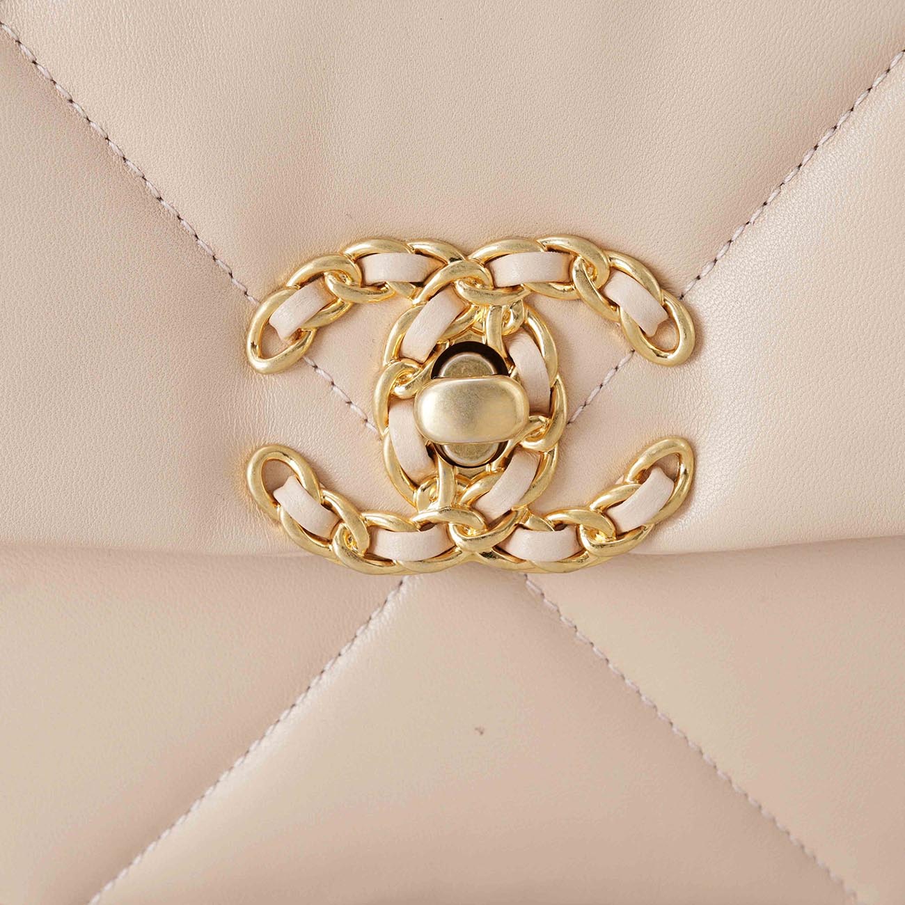 CHANEL(USED)샤넬 19백 미듐