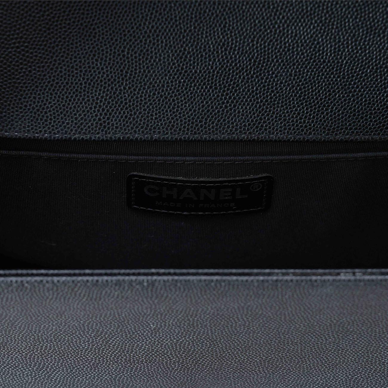 CHANEL(USED)샤넬 캐비어 보이샤넬 미듐 플랩백