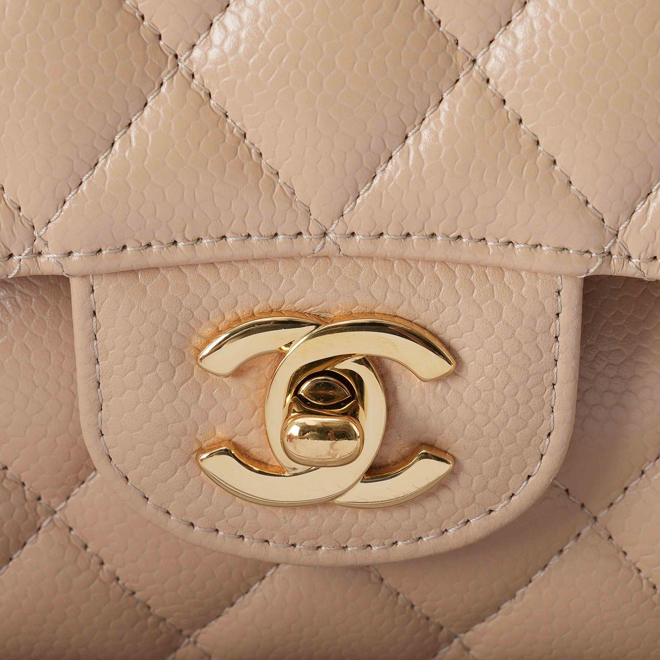 CHANEL(USED)샤넬 클래식 캐비어 미듐 플랩백