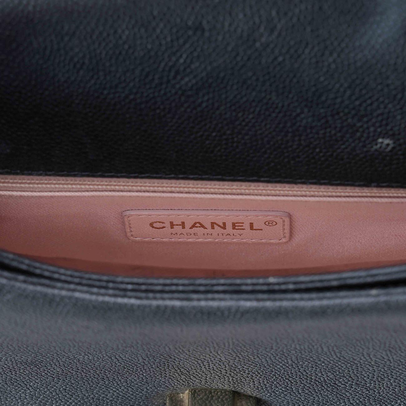 CHANEL(USED)샤넬 A93659 시즌 캐비어 하프 앤 하프 크로스백