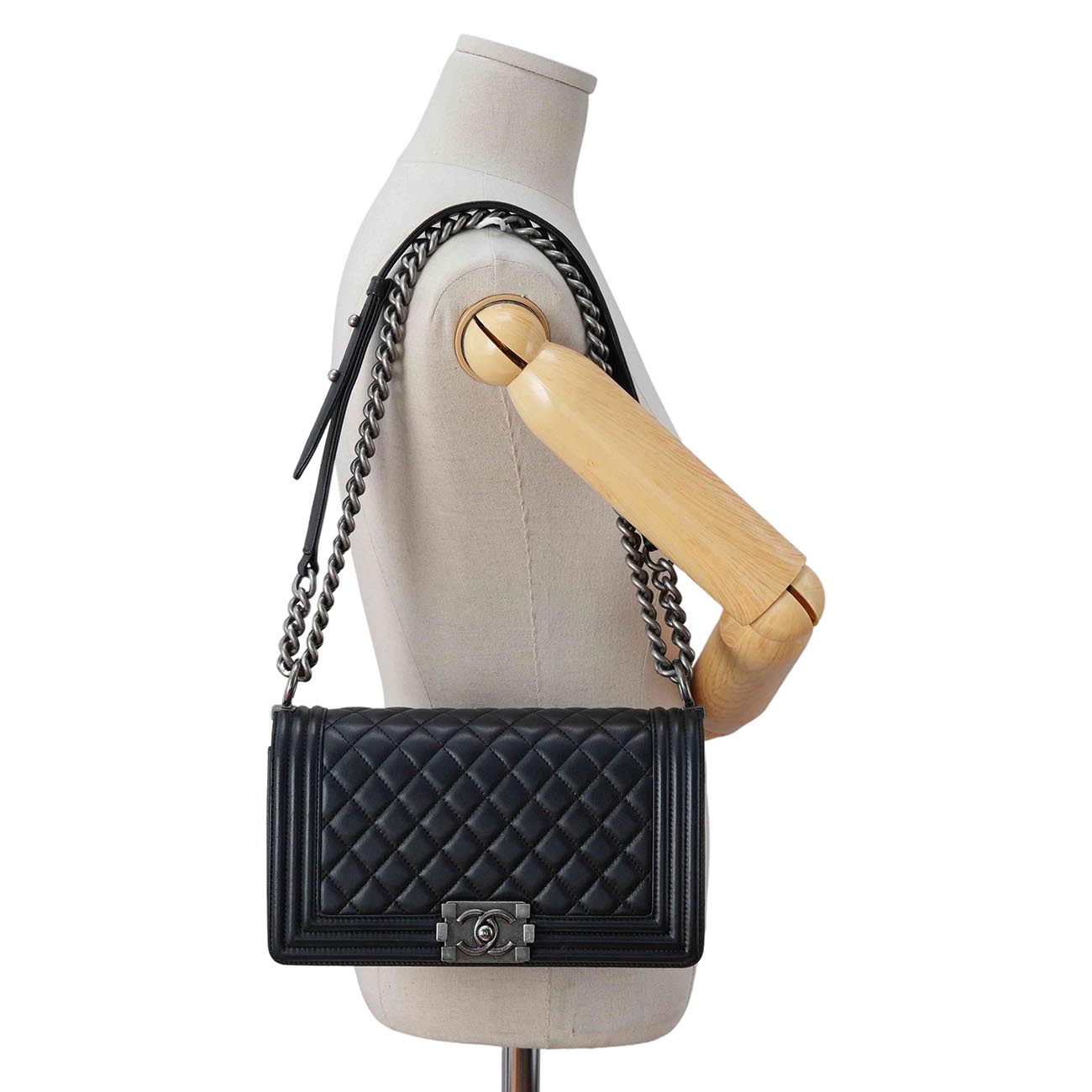 CHANEL(USED)샤넬 램스킨 보이샤넬 미듐 플랩백