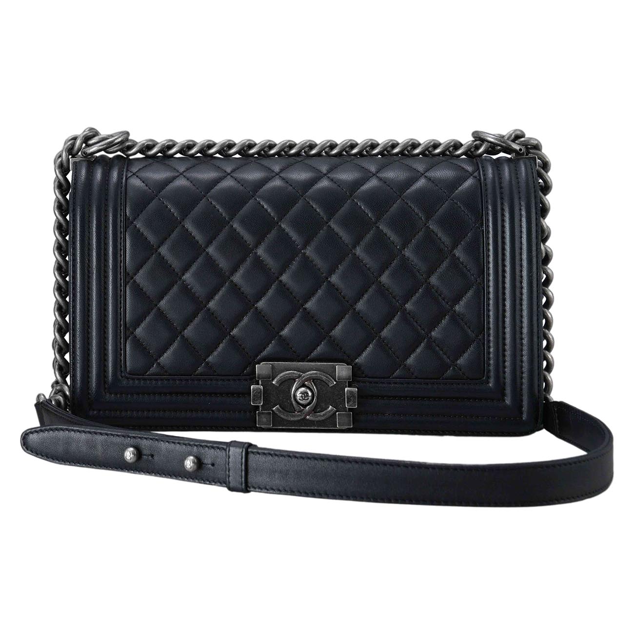 CHANEL(USED)샤넬 램스킨 보이샤넬 미듐 플랩백