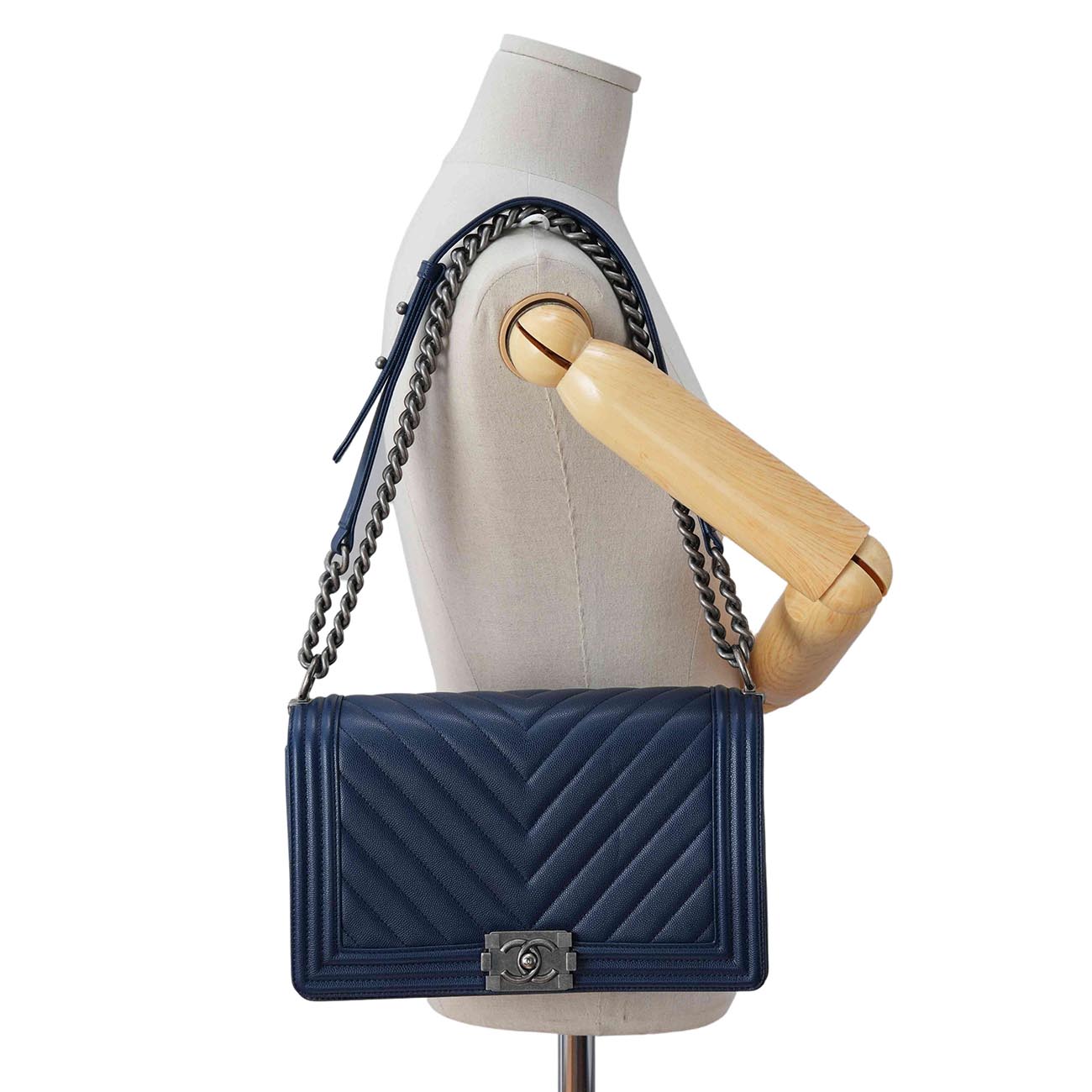 CHANEL(USED)샤넬 캐비어 쉐브론 보이샤넬 라지 플랩백