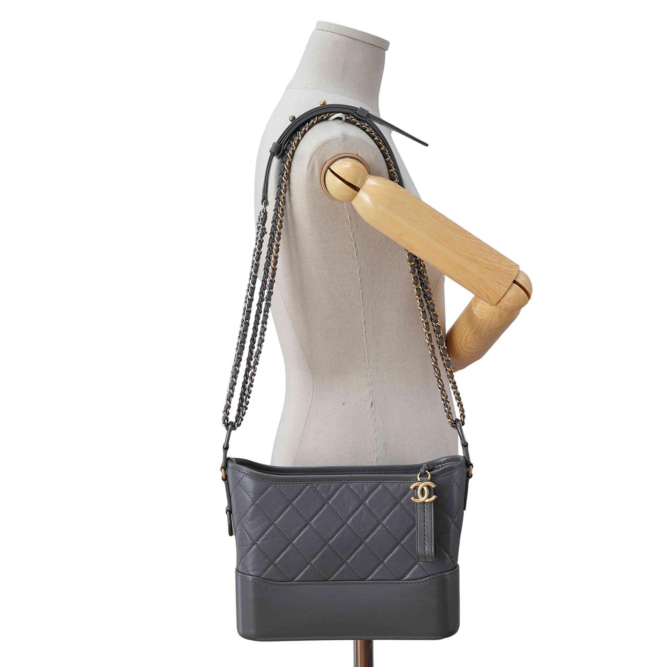 CHANEL(USED)샤넬 AS1521 가브리엘 뉴미듐 호보백