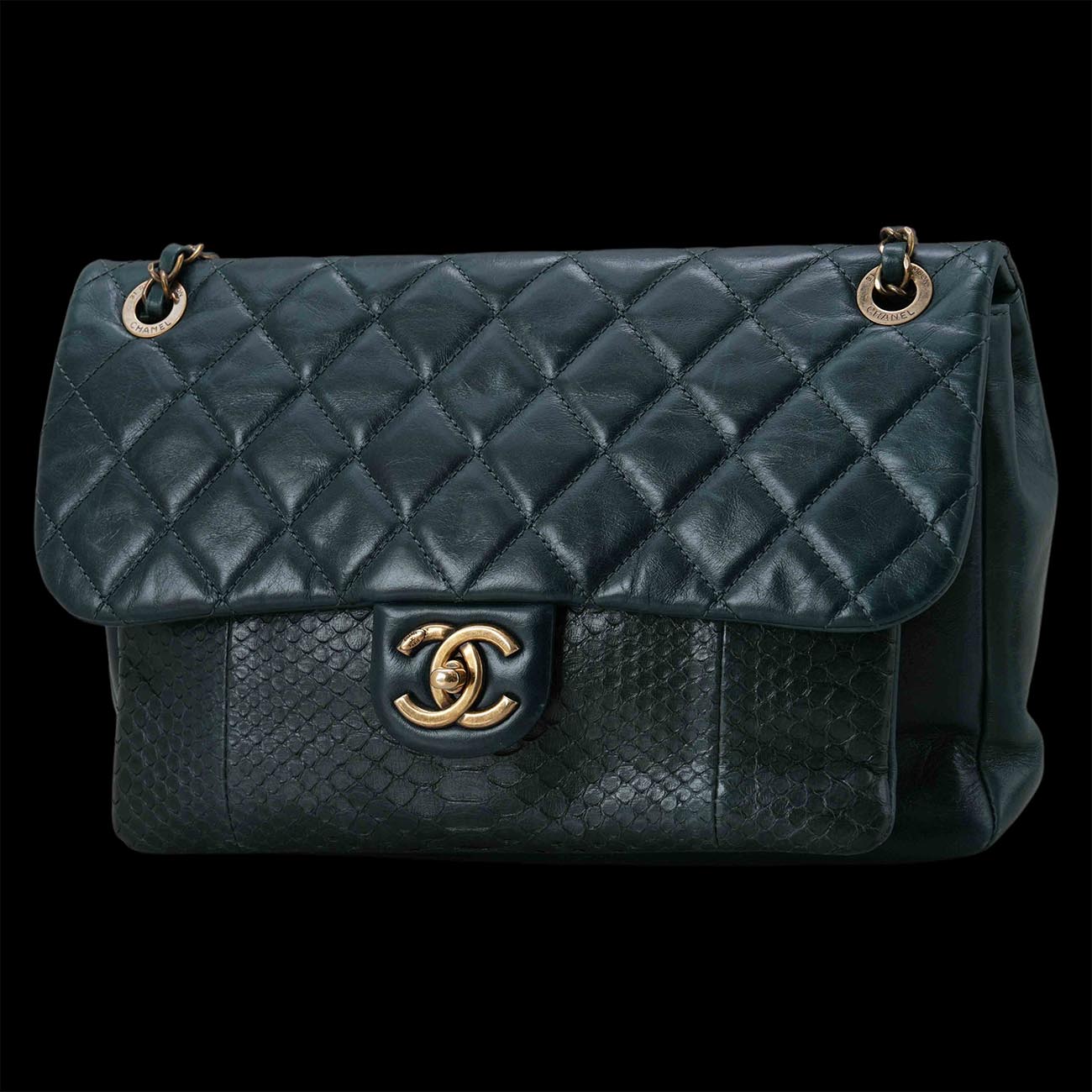 CHANEL(USED)샤넬 시즌 클래식 파이톤 라지 플랩백