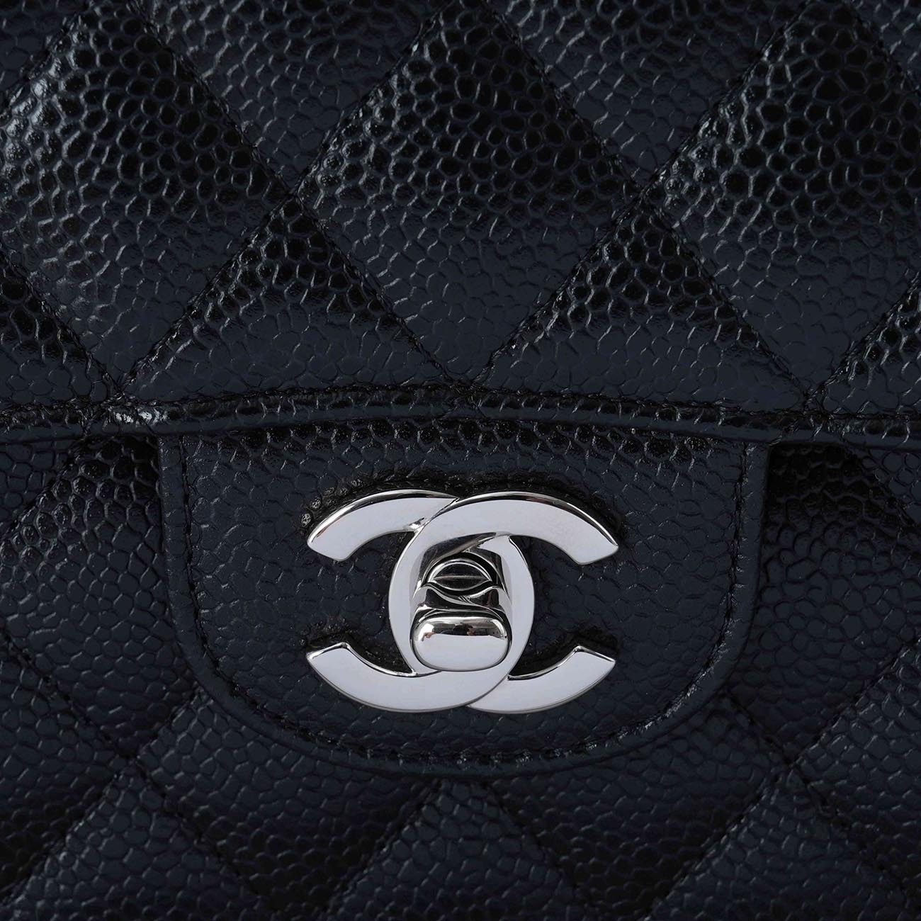 CHANEL(USED)샤넬 캐비어 클래식 미듐 플랩백