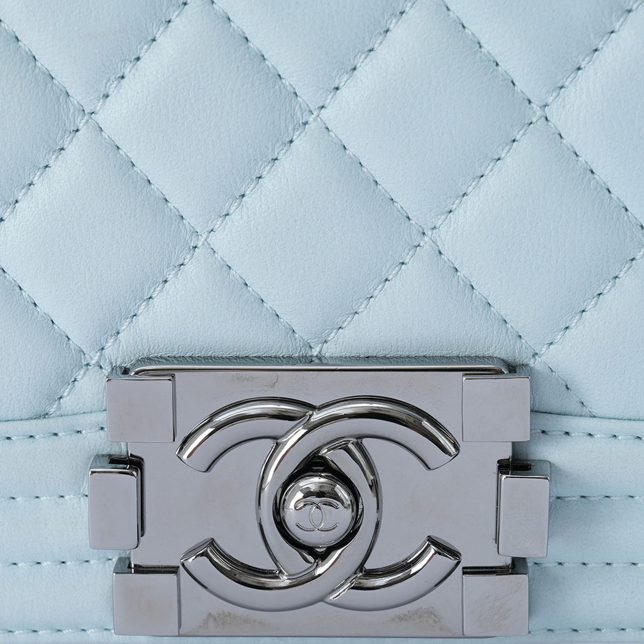 CHANEL(USED)샤넬 A67086 보이샤넬 미듐 플랩백