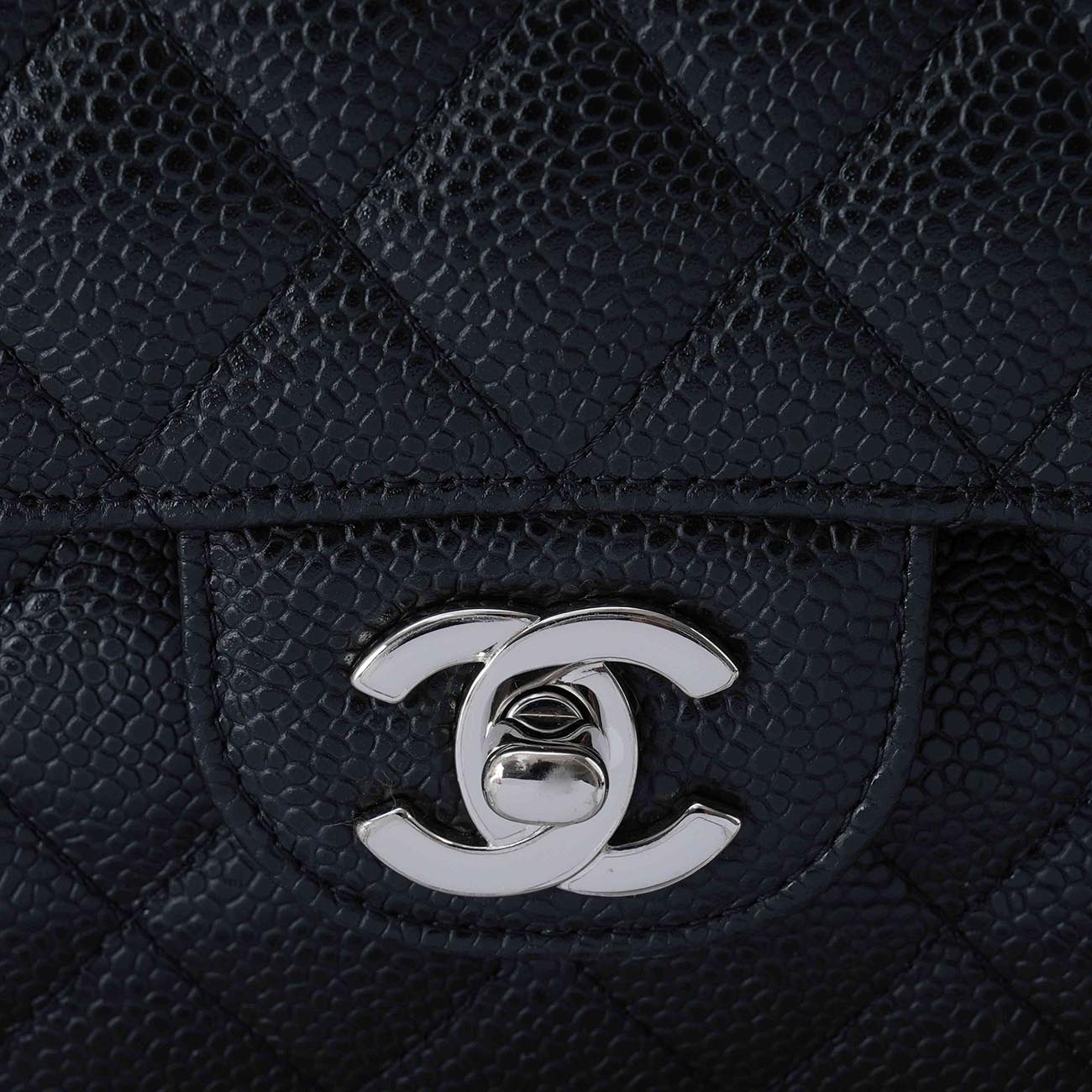 CHANEL(USED)샤넬 캐비어 클래식 미듐 플랩백