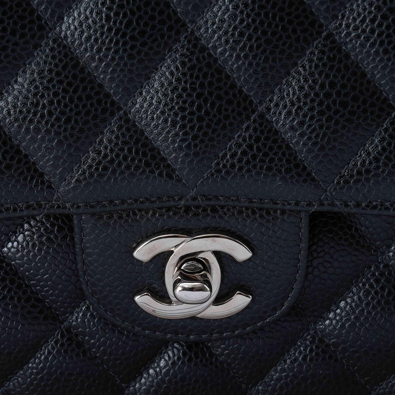 CHANEL(USED)샤넬 캐비어 클래식 미듐 플랩백
