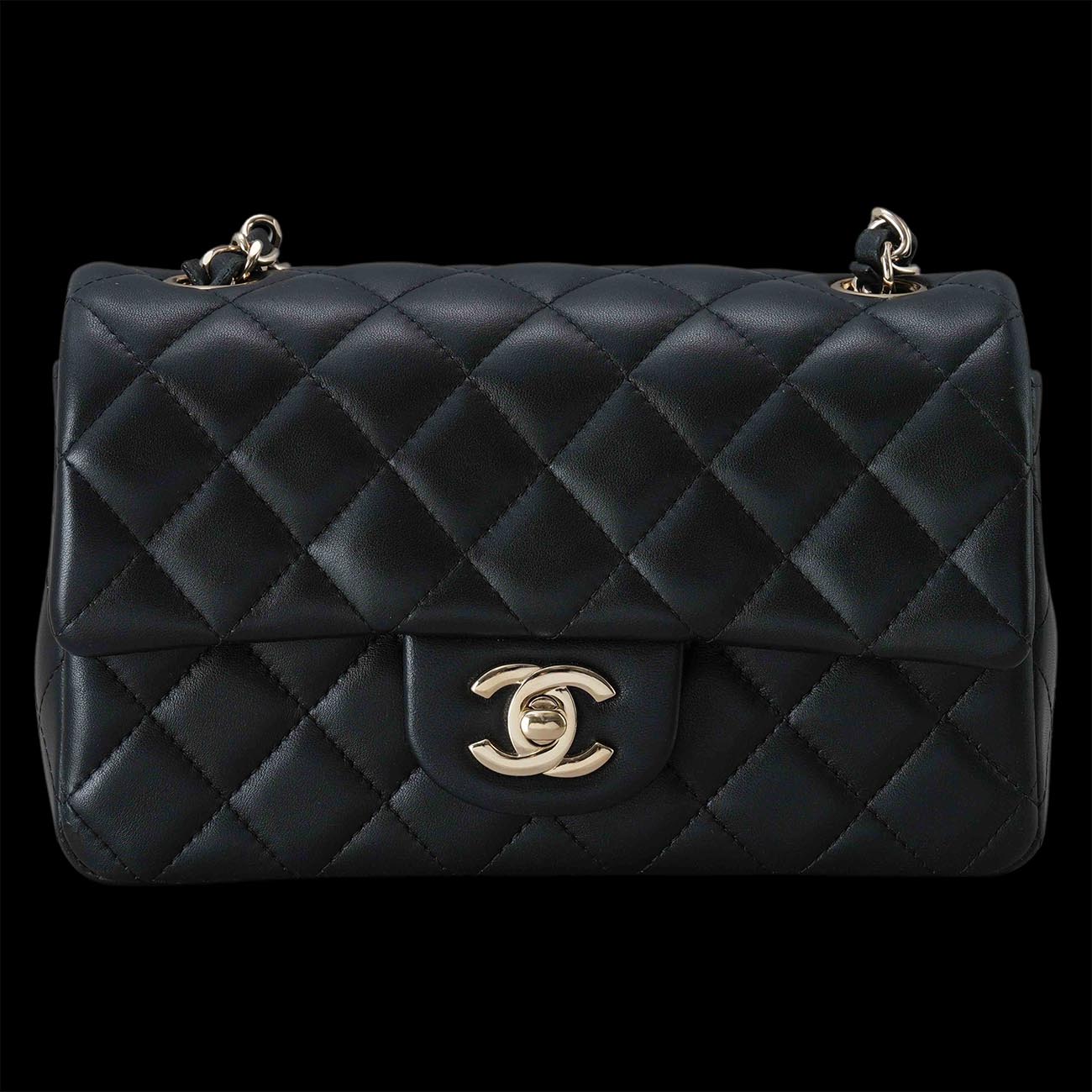 CHANEL(USED)샤넬 A69900 램스킨 뉴미니 플랩백