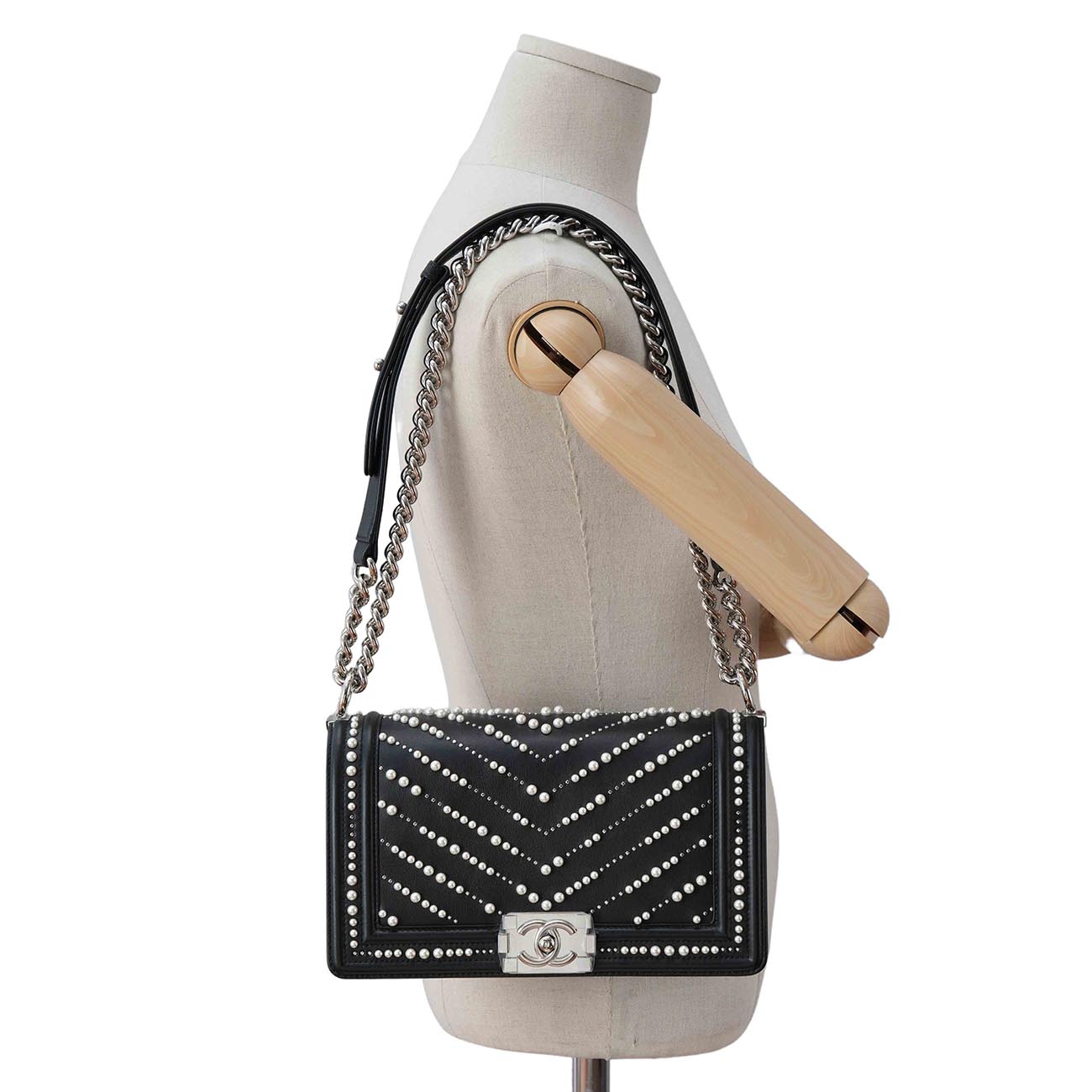 CHANEL(USED)샤넬 시즌 보이샤넬 펄 미듐 플랩백