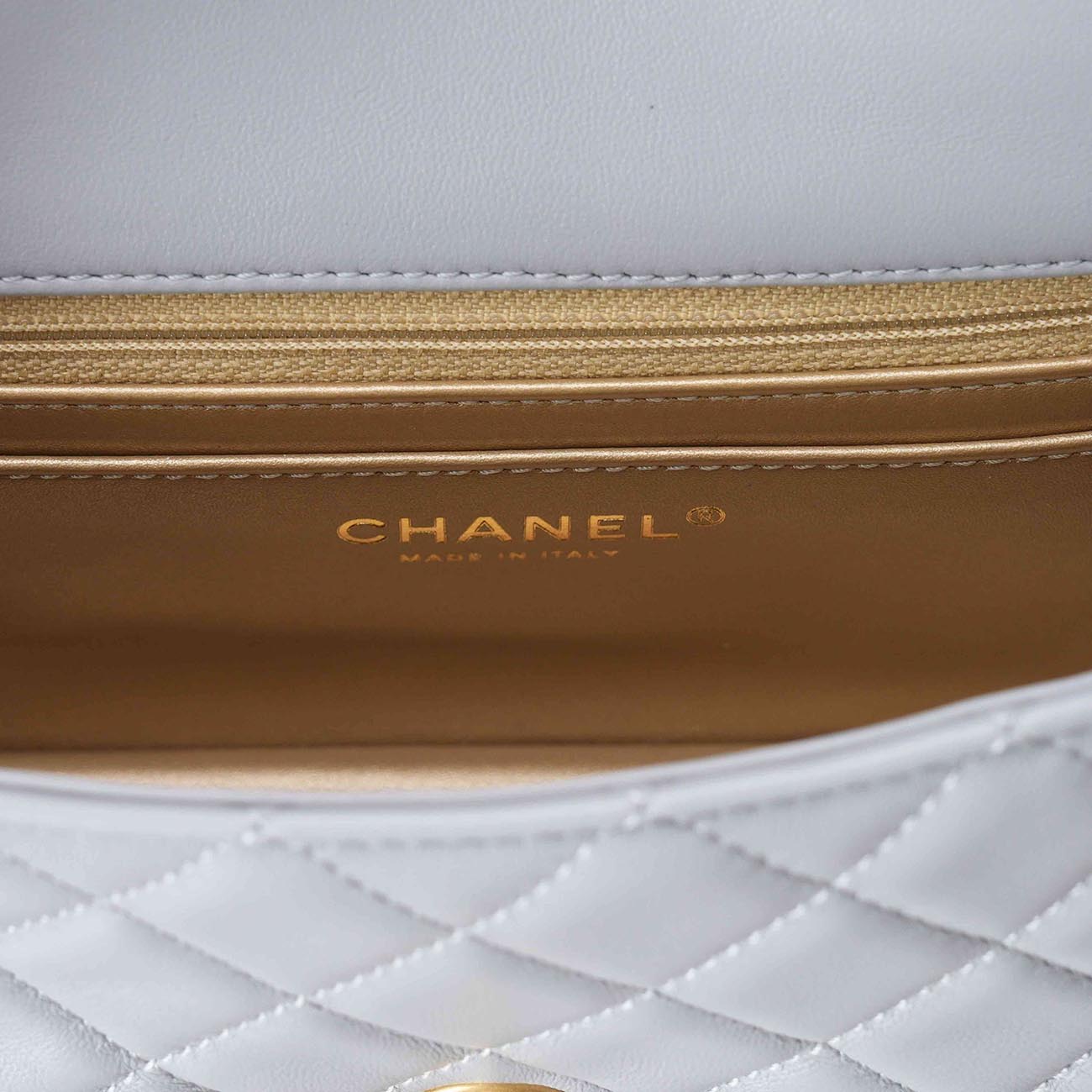 CHANEL(USED)샤넬 클래식 뉴미니 골든볼