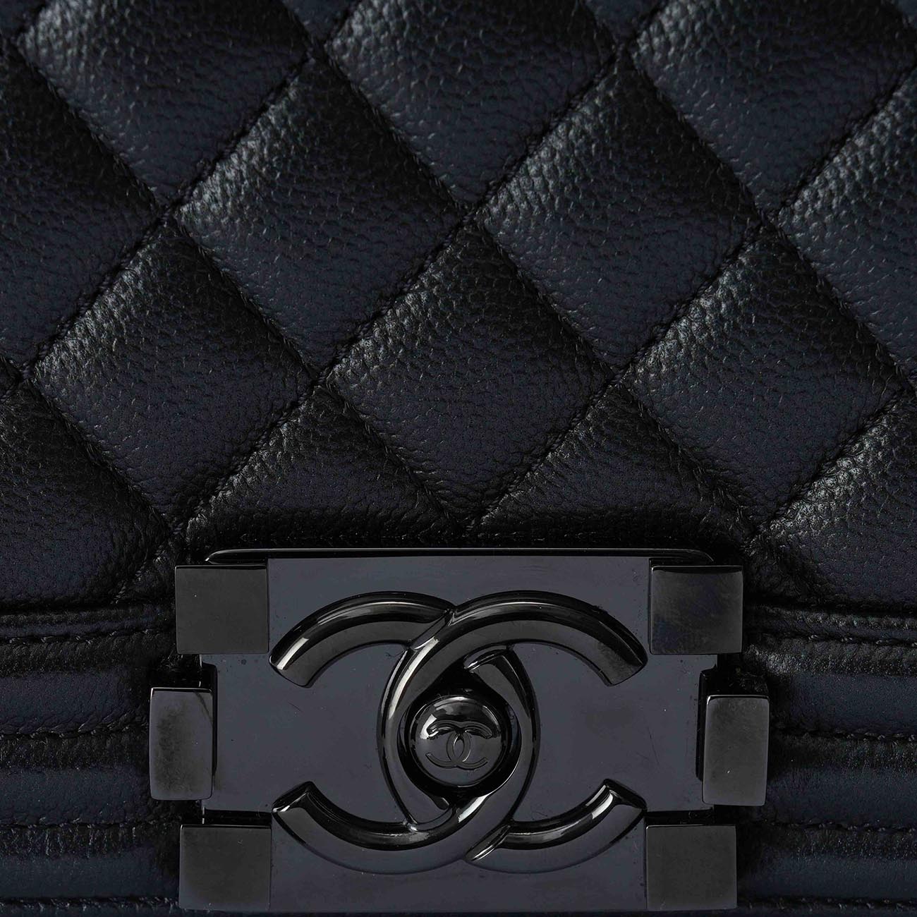 CHANEL(USED)샤넬 캐비어 보이샤넬 미듐 플랩백