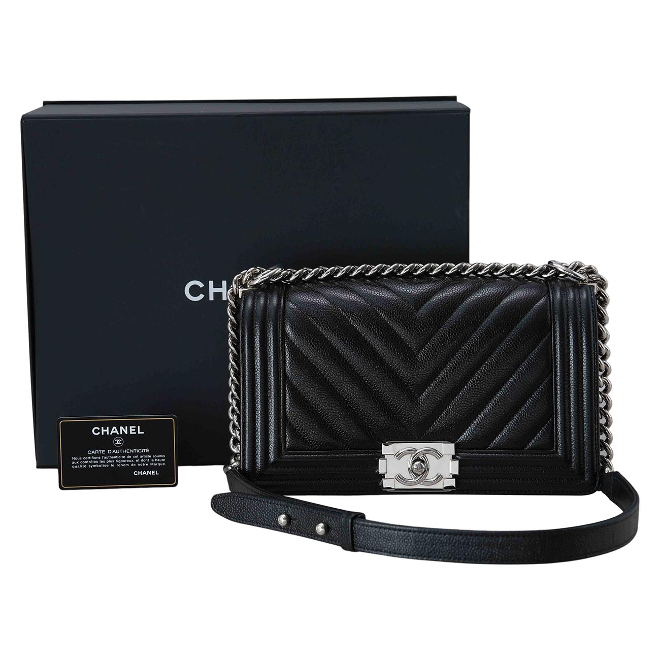 CHANEL(USED)샤넬 쉐브론 보이샤넬 미듐 플랩백