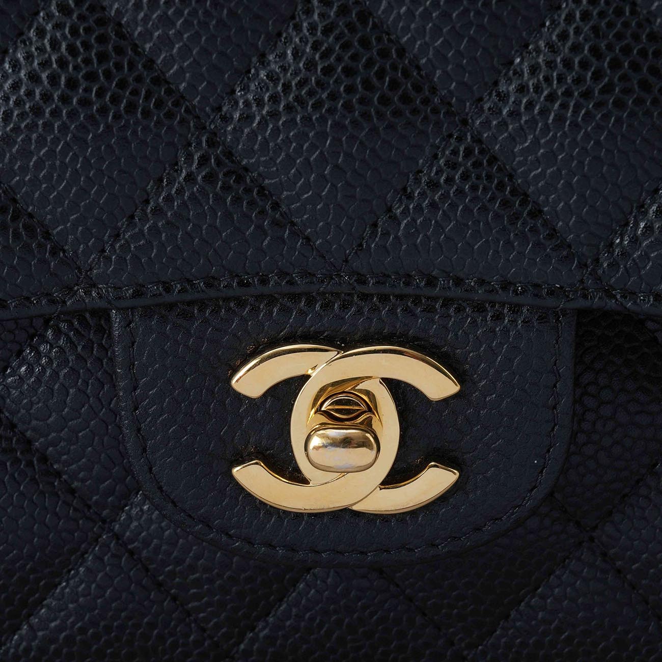 CHANEL(USED)샤넬 캐비어 클래식 미듐 플랩백