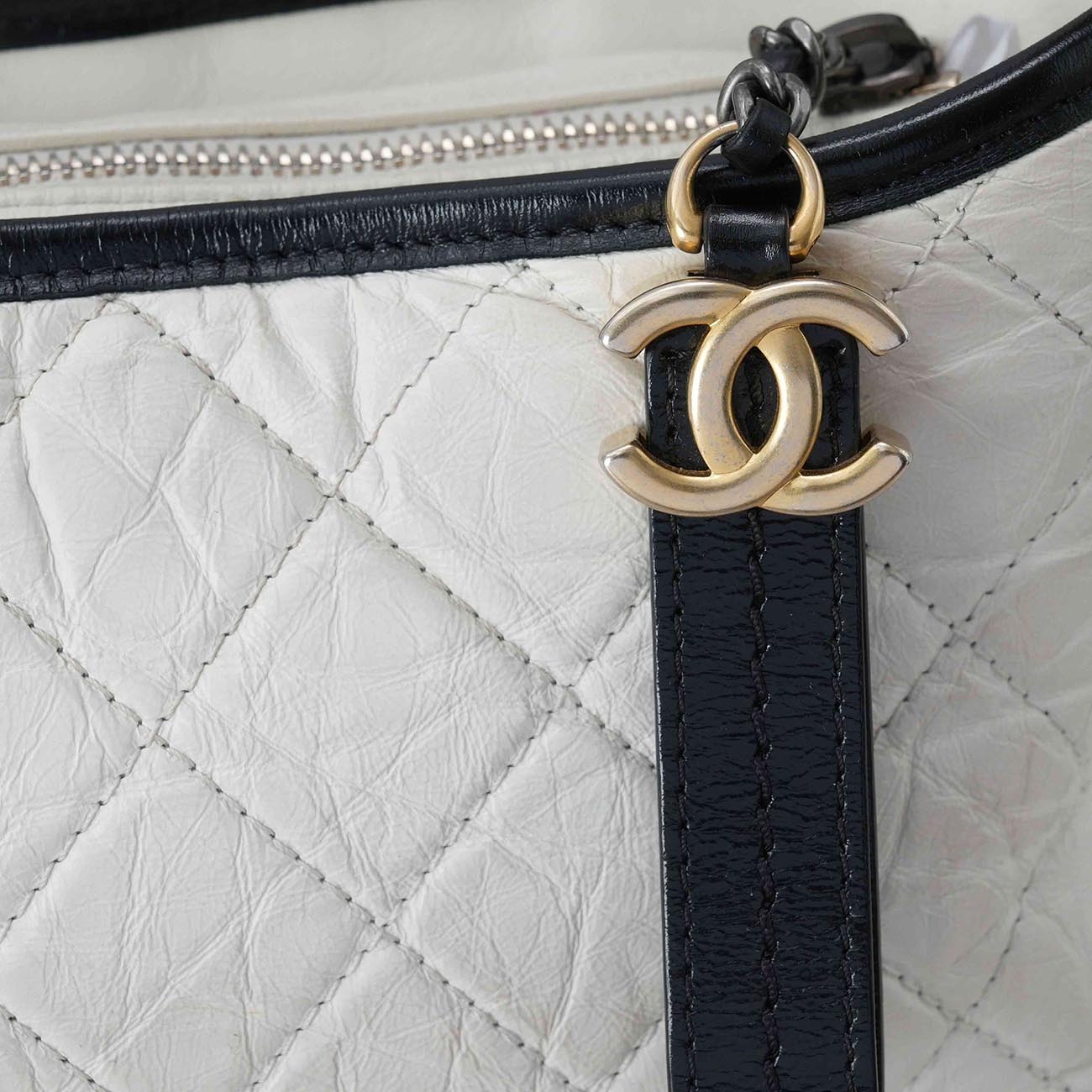 CHANEL(USED)샤넬 가브리엘 호보 미듐